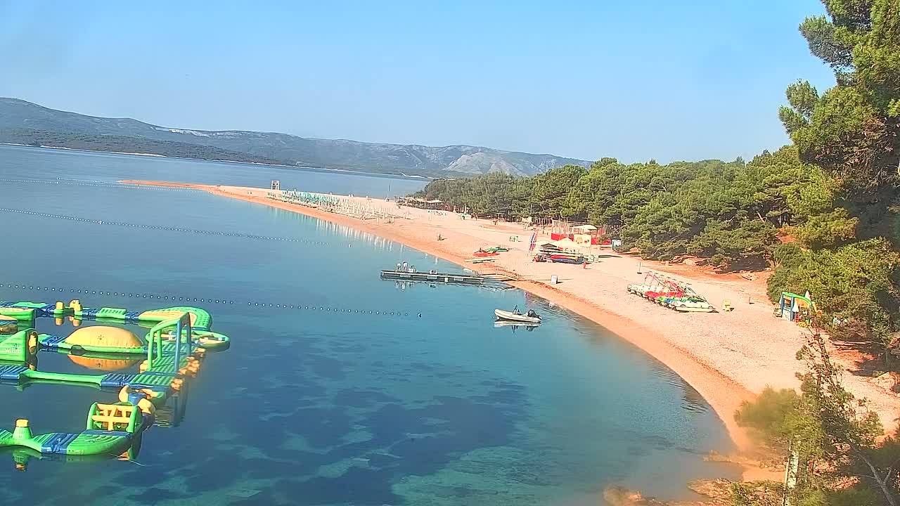 Otok  Brač Island, Bol Village Zlatni Rat Beach (Golden Horn Beach) Live Cam - Bol, Brac Island, Split-Dalmatia, Croatia