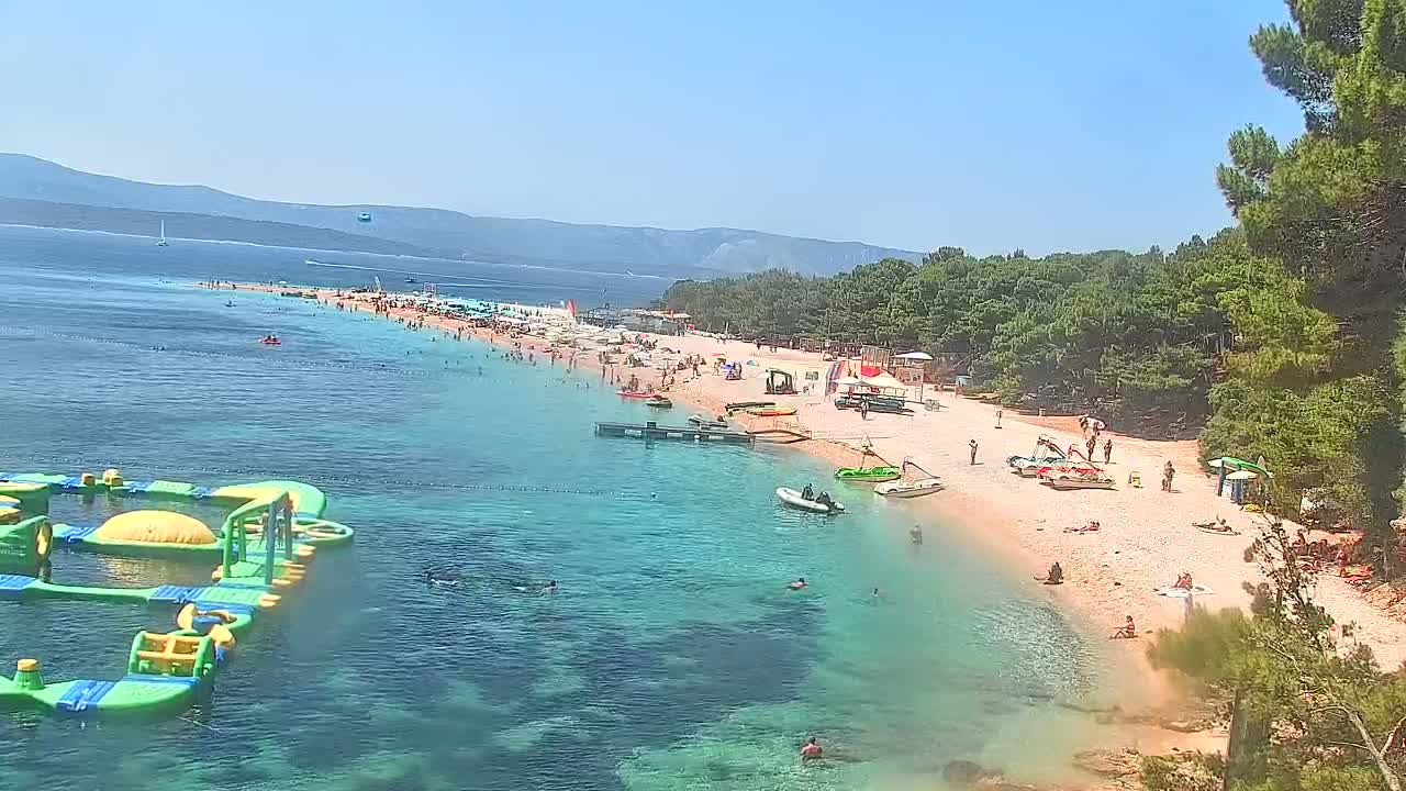 Otok  Brač Island, Bol Village Zlatni Rat Beach (Golden Horn Beach) Live Cam - Bol, Brac Island, Split-Dalmatia, Croatia