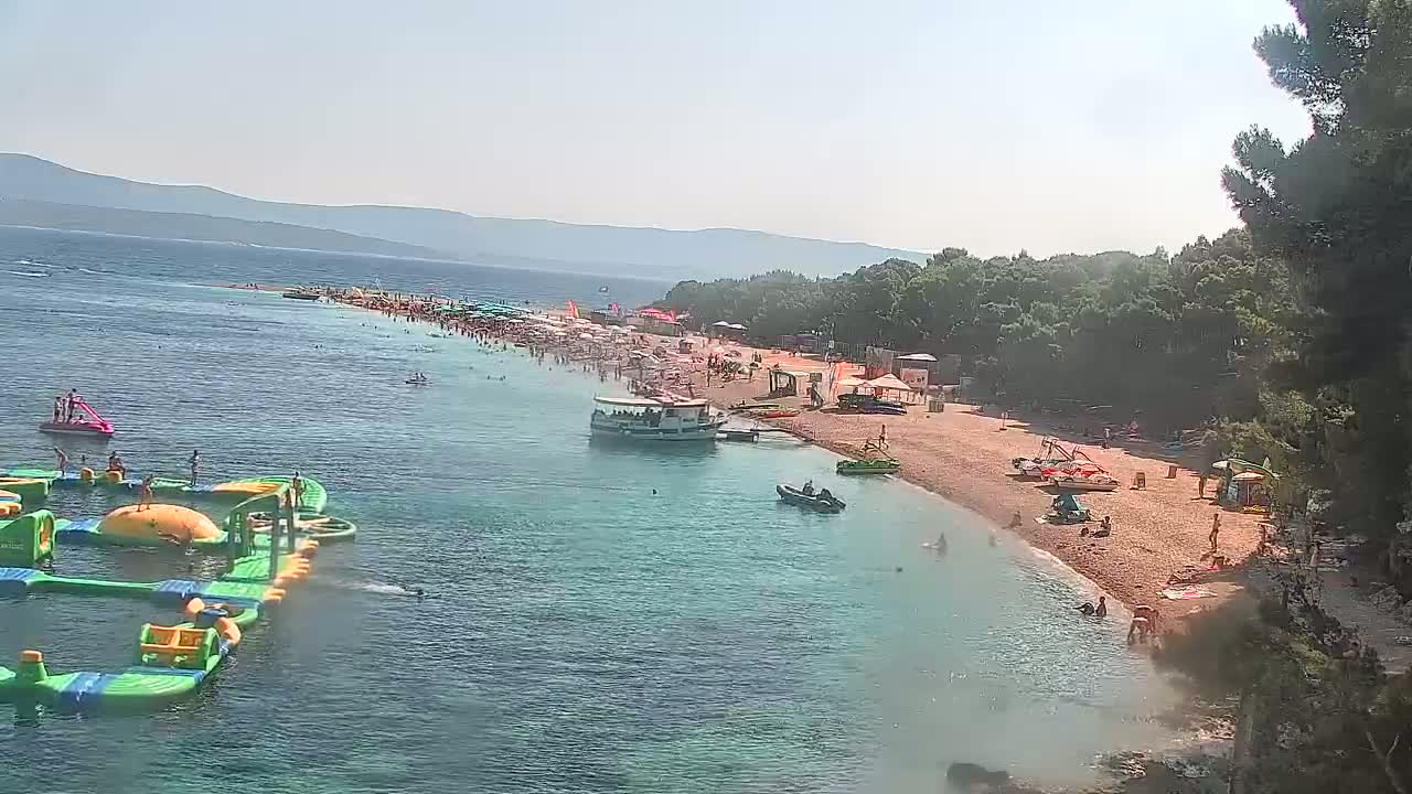 Otok  Brač Island, Bol Village Zlatni Rat Beach (Golden Horn Beach) Live Cam - Bol, Brac Island, Split-Dalmatia, Croatia