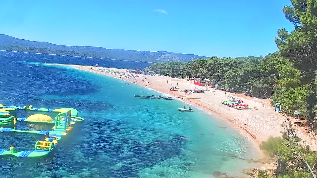 Otok  Brač Island, Bol Village Zlatni Rat Beach (Golden Horn Beach) Live Cam - Bol, Brac Island, Split-Dalmatia, Croatia