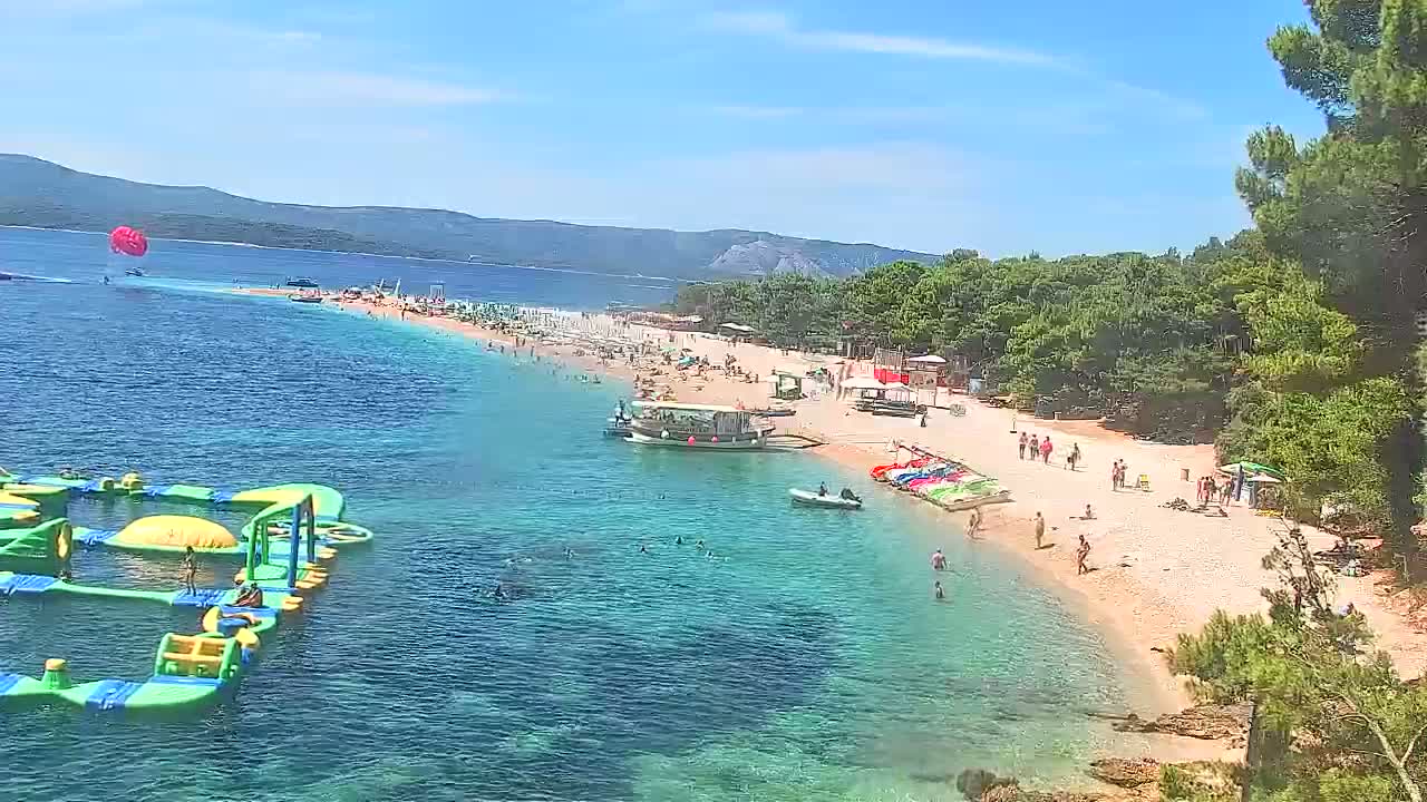 Otok  Brač Island, Bol Village Zlatni Rat Beach (Golden Horn Beach) Live Cam - Bol, Brac Island, Split-Dalmatia, Croatia