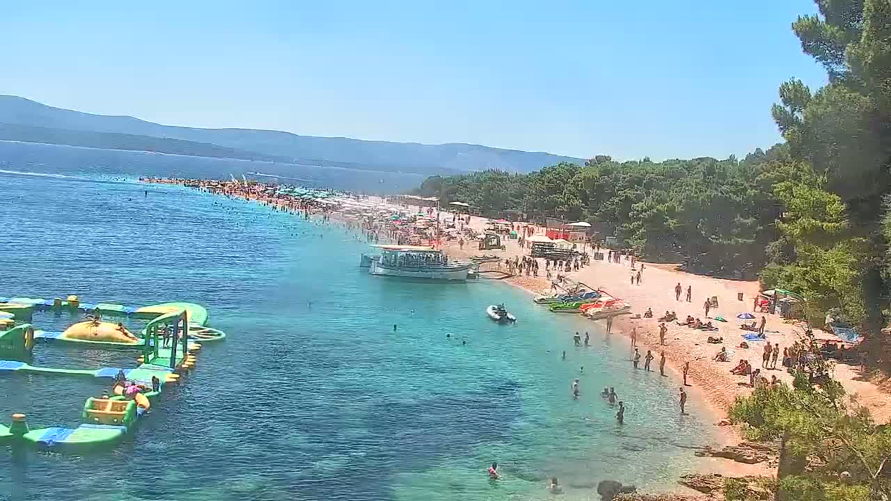 Otok  Brač Island, Bol Village Zlatni Rat Beach (Golden Horn Beach) Live Cam - Bol, Brac Island, Split-Dalmatia, Croatia