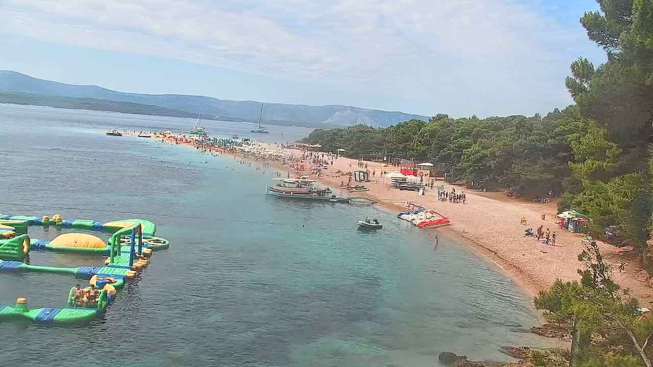 Otok  Brač Island, Bol Village Zlatni Rat Beach (Golden Horn Beach) Live Cam - Bol, Brac Island, Split-Dalmatia, Croatia
