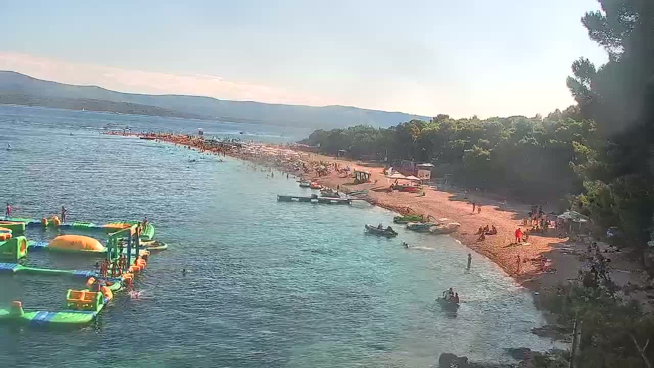 Otok  Brač Island, Bol Village Zlatni Rat Beach (Golden Horn Beach) Live Cam - Bol, Brac Island, Split-Dalmatia, Croatia