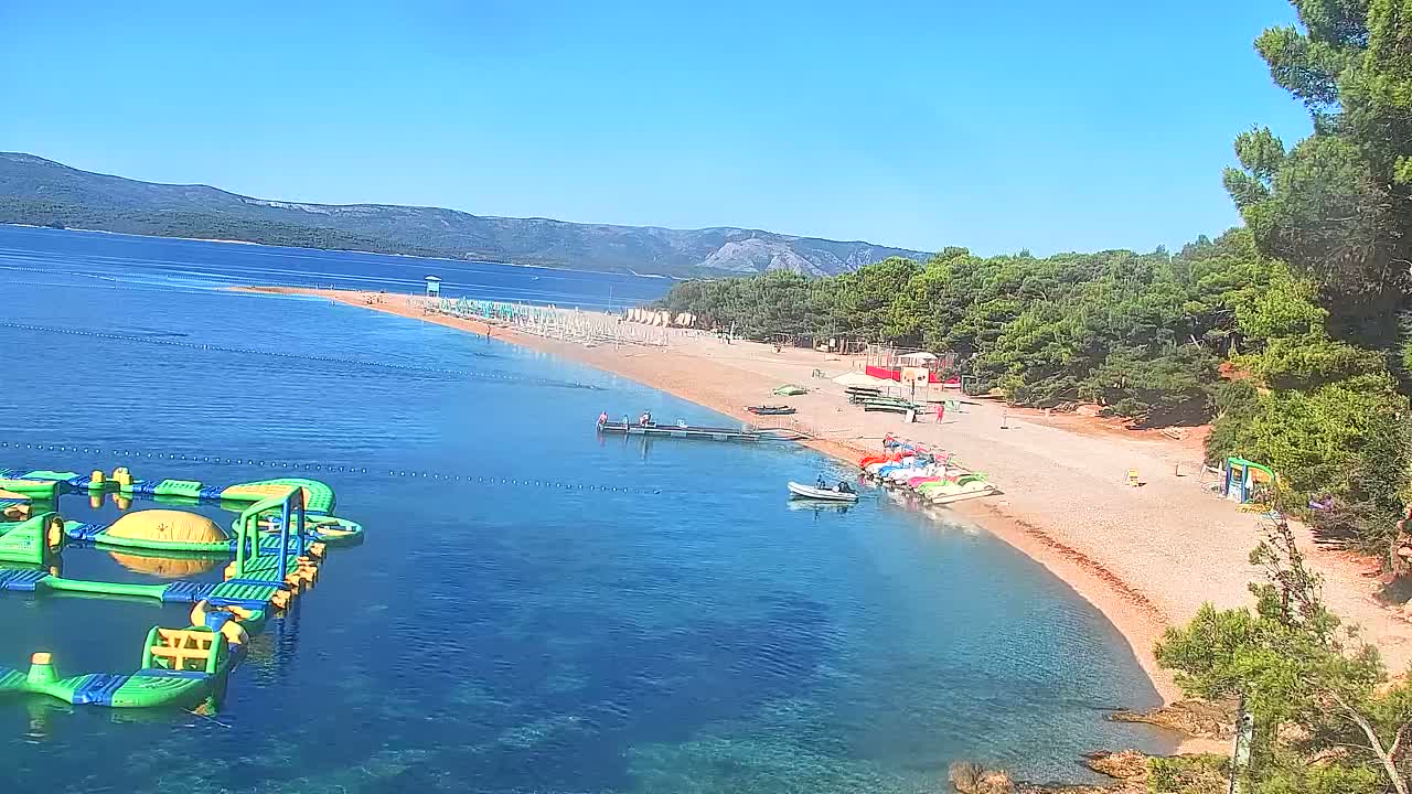 Otok  Brač Island, Bol Village Zlatni Rat Beach (Golden Horn Beach) Live Cam - Bol, Brac Island, Split-Dalmatia, Croatia