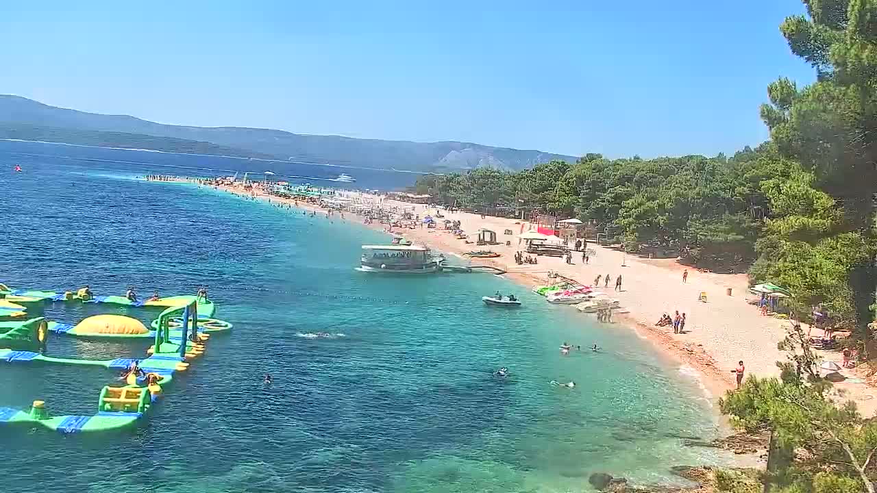 Otok  Brač Island, Bol Village Zlatni Rat Beach (Golden Horn Beach) Live Cam - Bol, Brac Island, Split-Dalmatia, Croatia