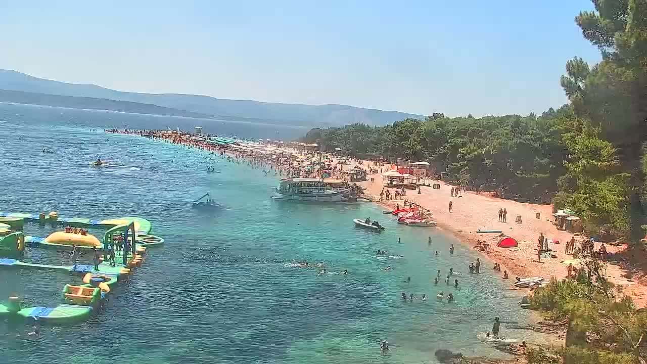 Otok  Brač Island, Bol Village Zlatni Rat Beach (Golden Horn Beach) Live Cam - Bol, Brac Island, Split-Dalmatia, Croatia