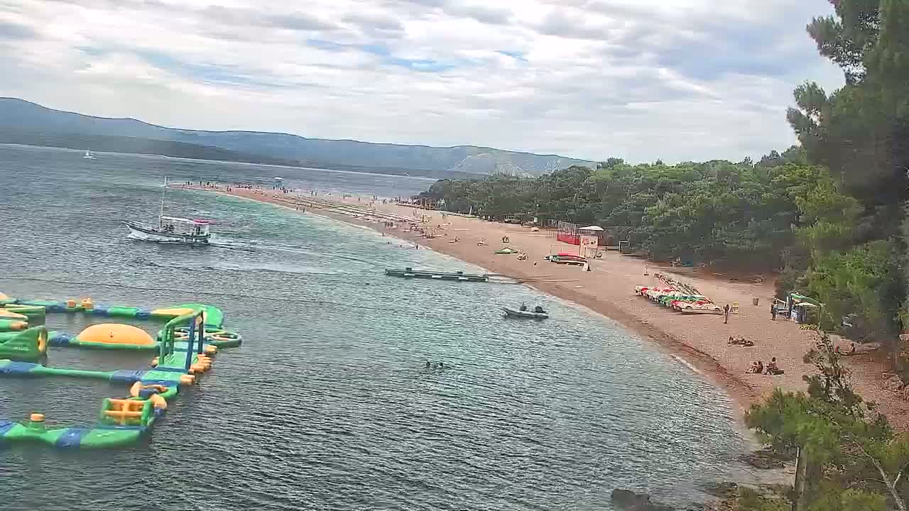 Otok  Brač Island, Bol Village Zlatni Rat Beach (Golden Horn Beach) Live Cam - Bol, Brac Island, Split-Dalmatia, Croatia
