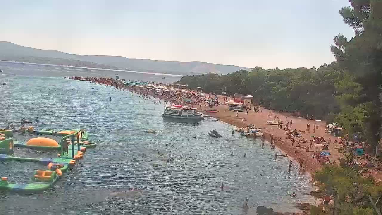 Otok  Brač Island, Bol Village Zlatni Rat Beach (Golden Horn Beach) Live Cam - Bol, Brac Island, Split-Dalmatia, Croatia