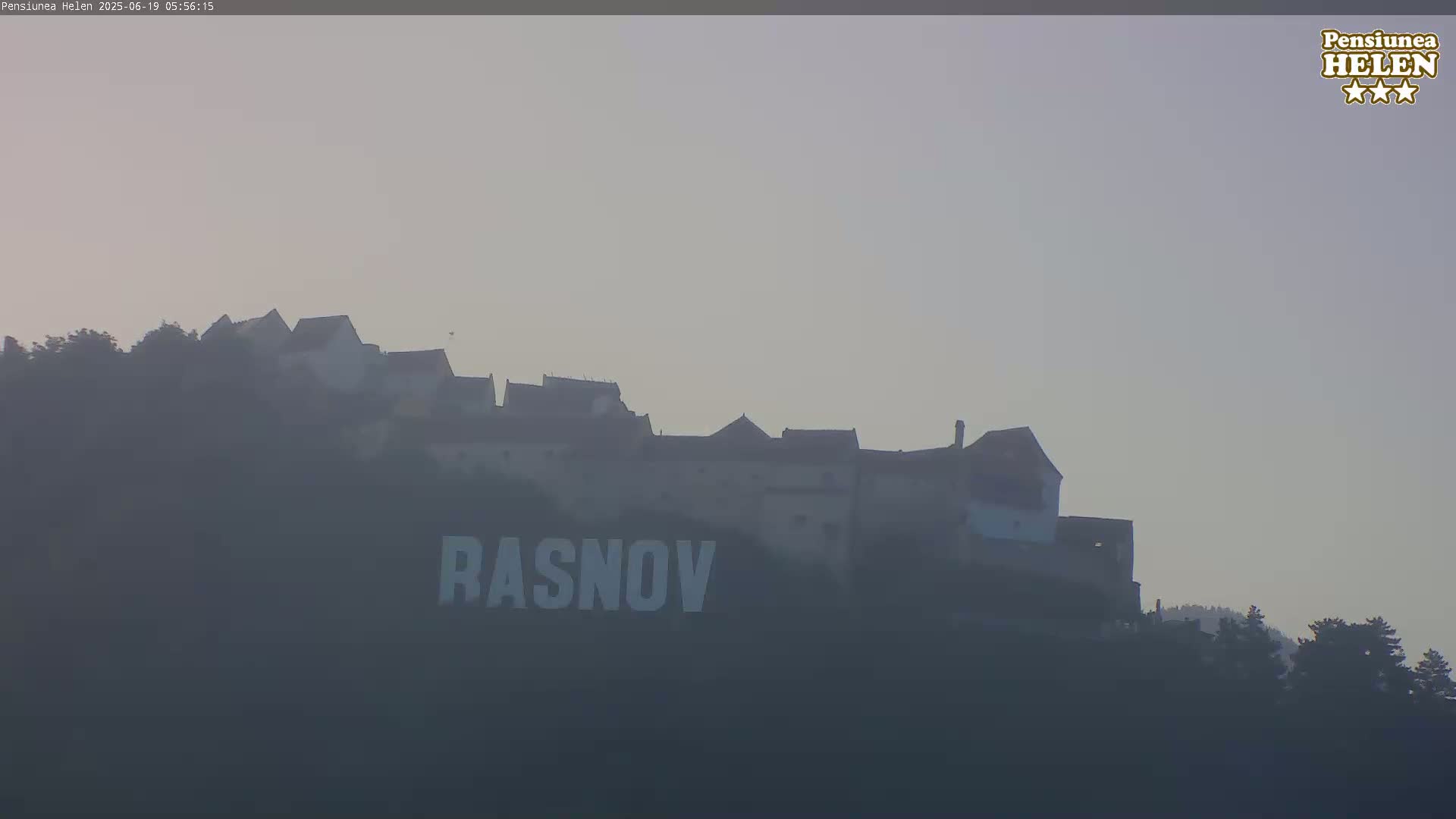 Rasnov Fortress ( Cetetea Râșnov) Live Cam - Râșnov, Braşov, Romania