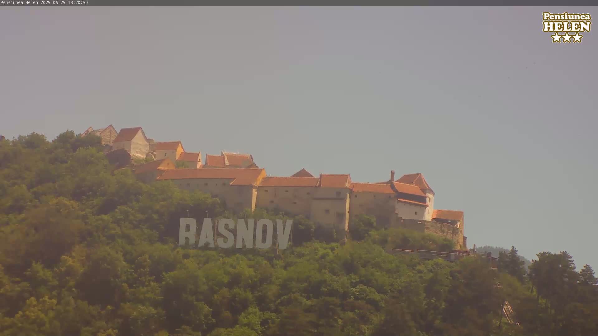 Rasnov Fortress ( Cetetea Râșnov) Live Cam - Râșnov, Braşov, Romania