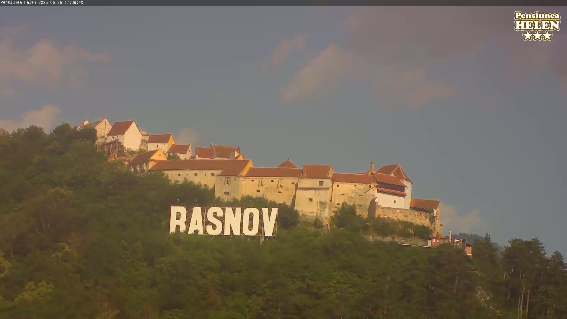 Rasnov Fortress ( Cetetea Râșnov) Live Cam - Râșnov, Braşov, Romania