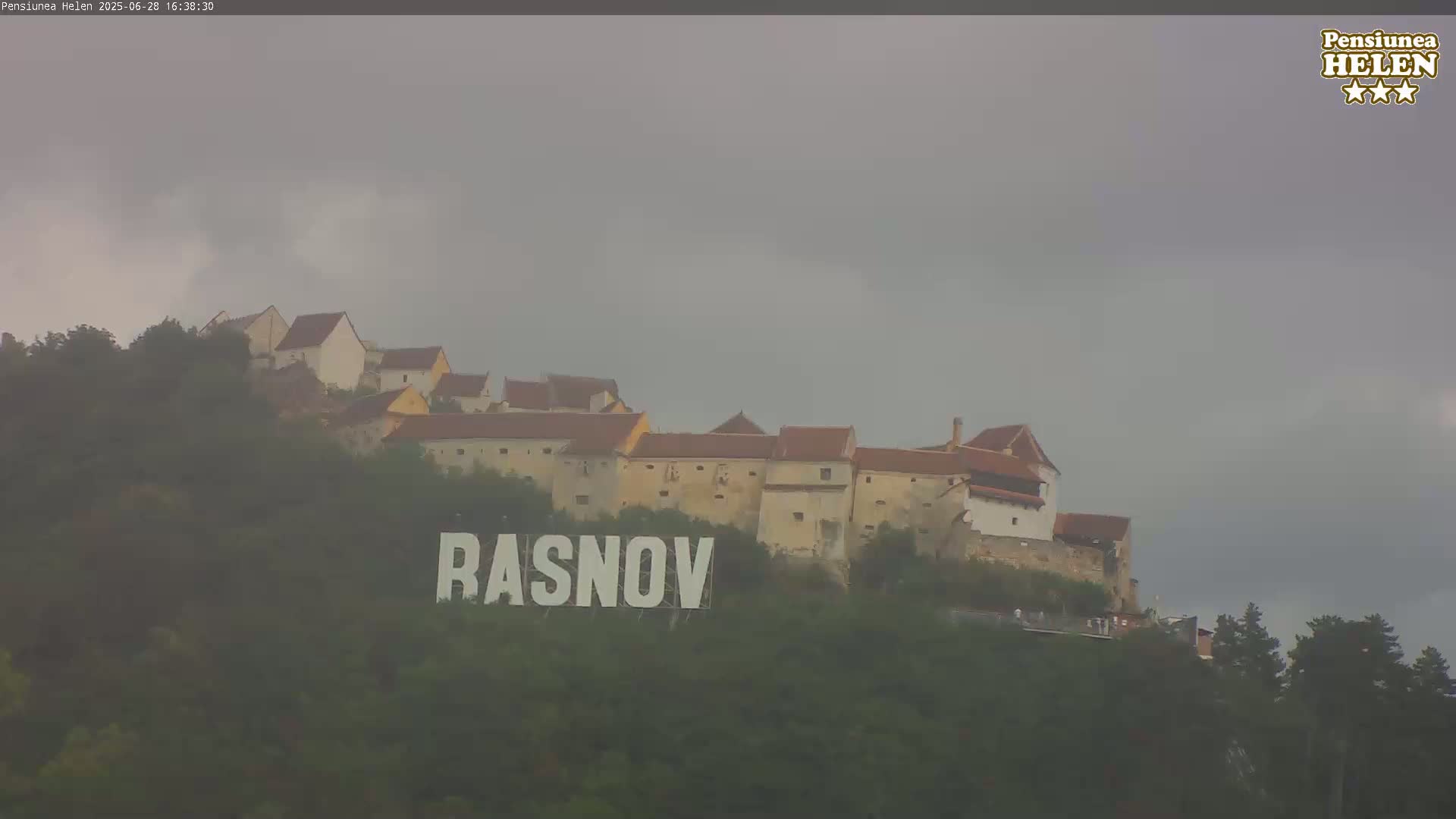 Rasnov Fortress ( Cetetea Râșnov) Live Cam - Râșnov, Braşov, Romania