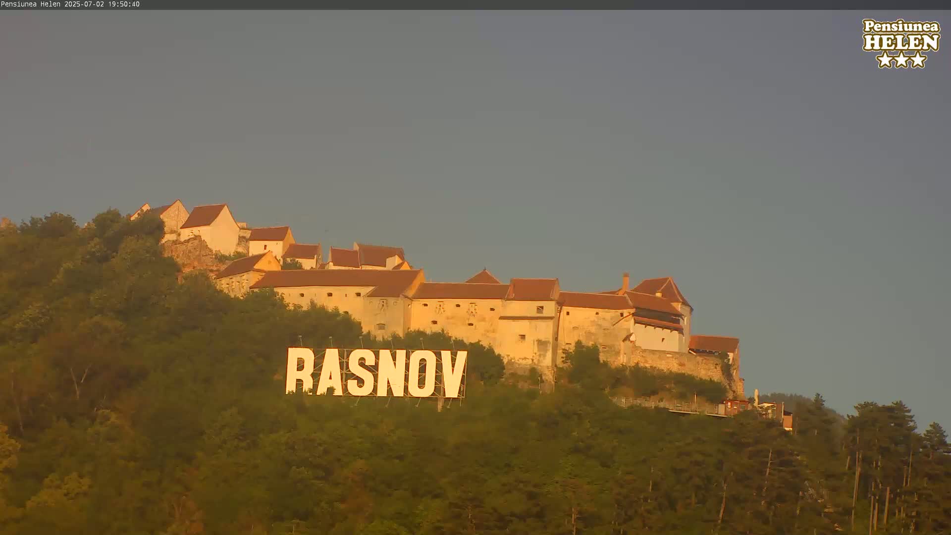 Rasnov Fortress ( Cetetea Râșnov) Live Cam - Râșnov, Braşov, Romania