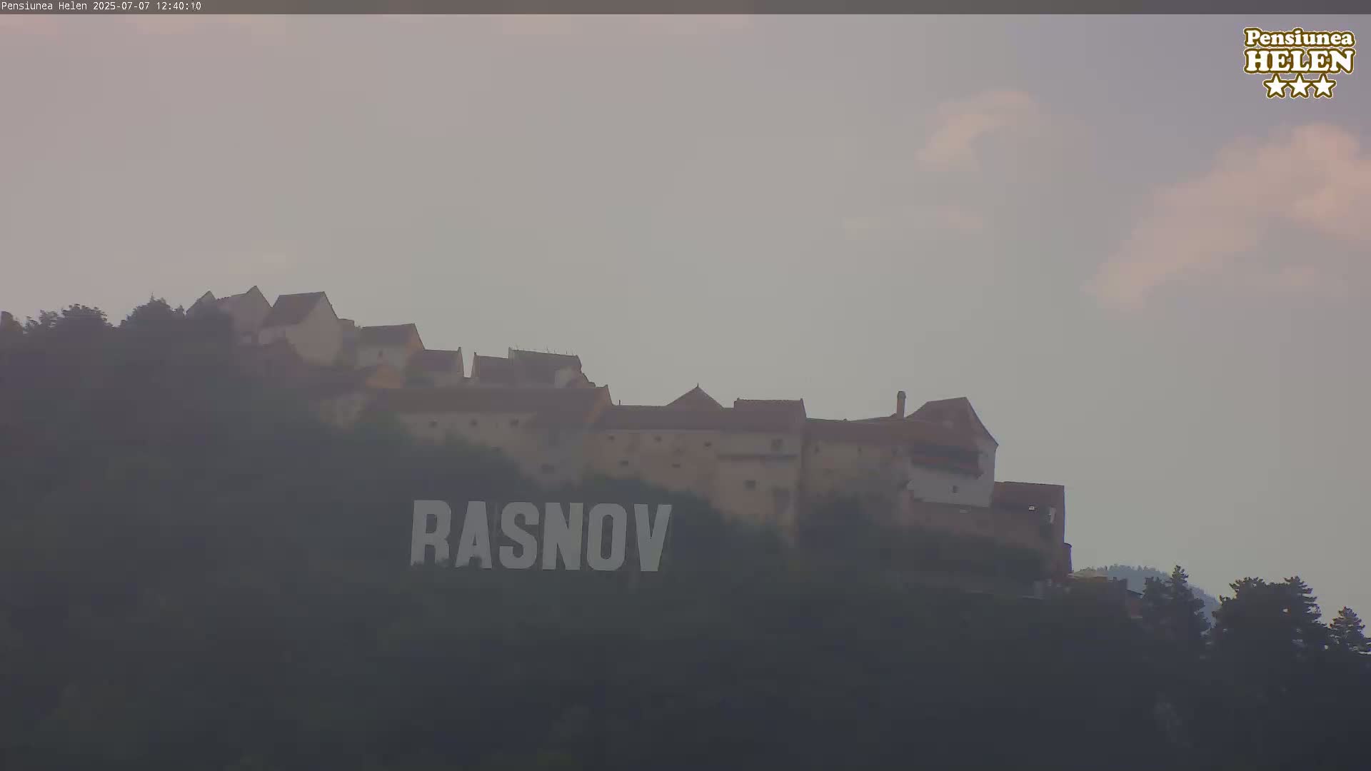 Rasnov Fortress ( Cetetea Râșnov) Live Cam - Râșnov, Braşov, Romania