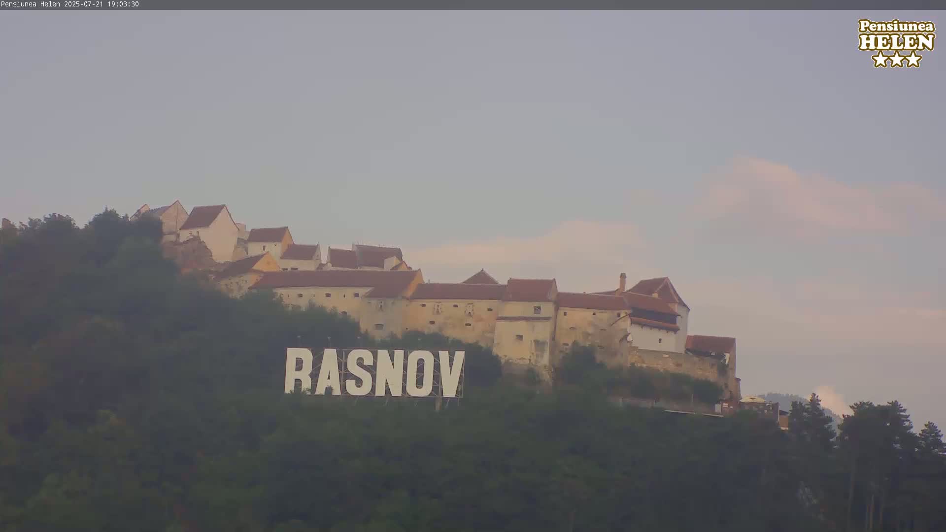 Rasnov Fortress ( Cetetea Râșnov) Live Cam - Râșnov, Braşov, Romania