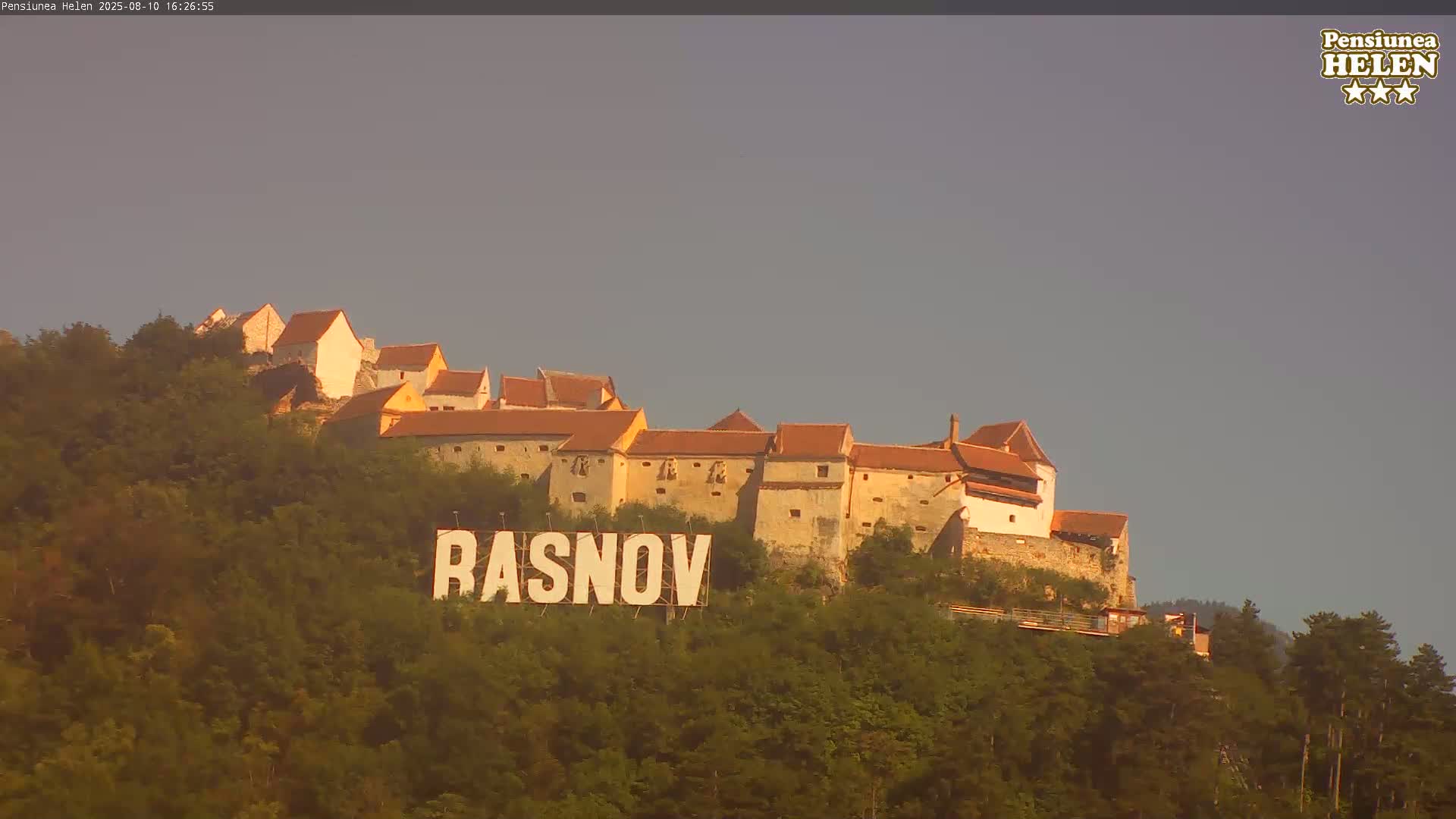 Rasnov Fortress ( Cetetea Râșnov) Live Cam - Râșnov, Braşov, Romania
