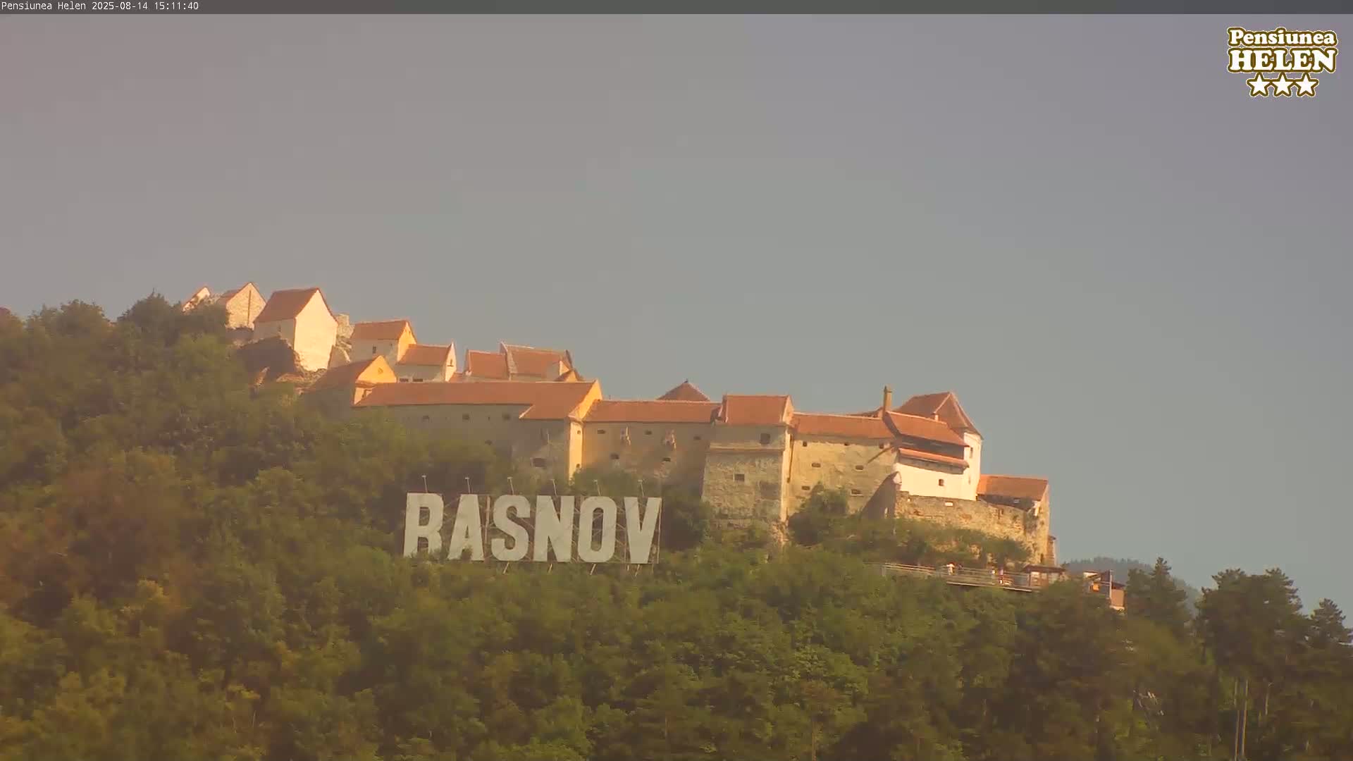 Rasnov Fortress ( Cetetea Râșnov) Live Cam - Râșnov, Braşov, Romania