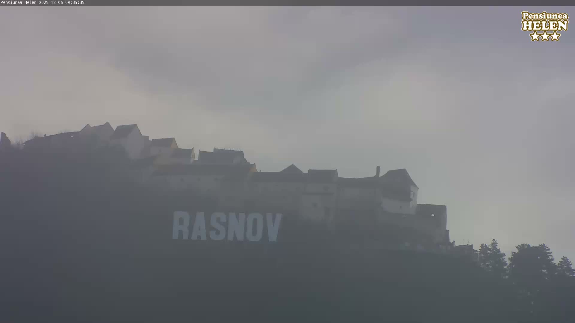 Rasnov Fortress ( Cetetea Râșnov) Live Cam - Râșnov, Braşov, Romania