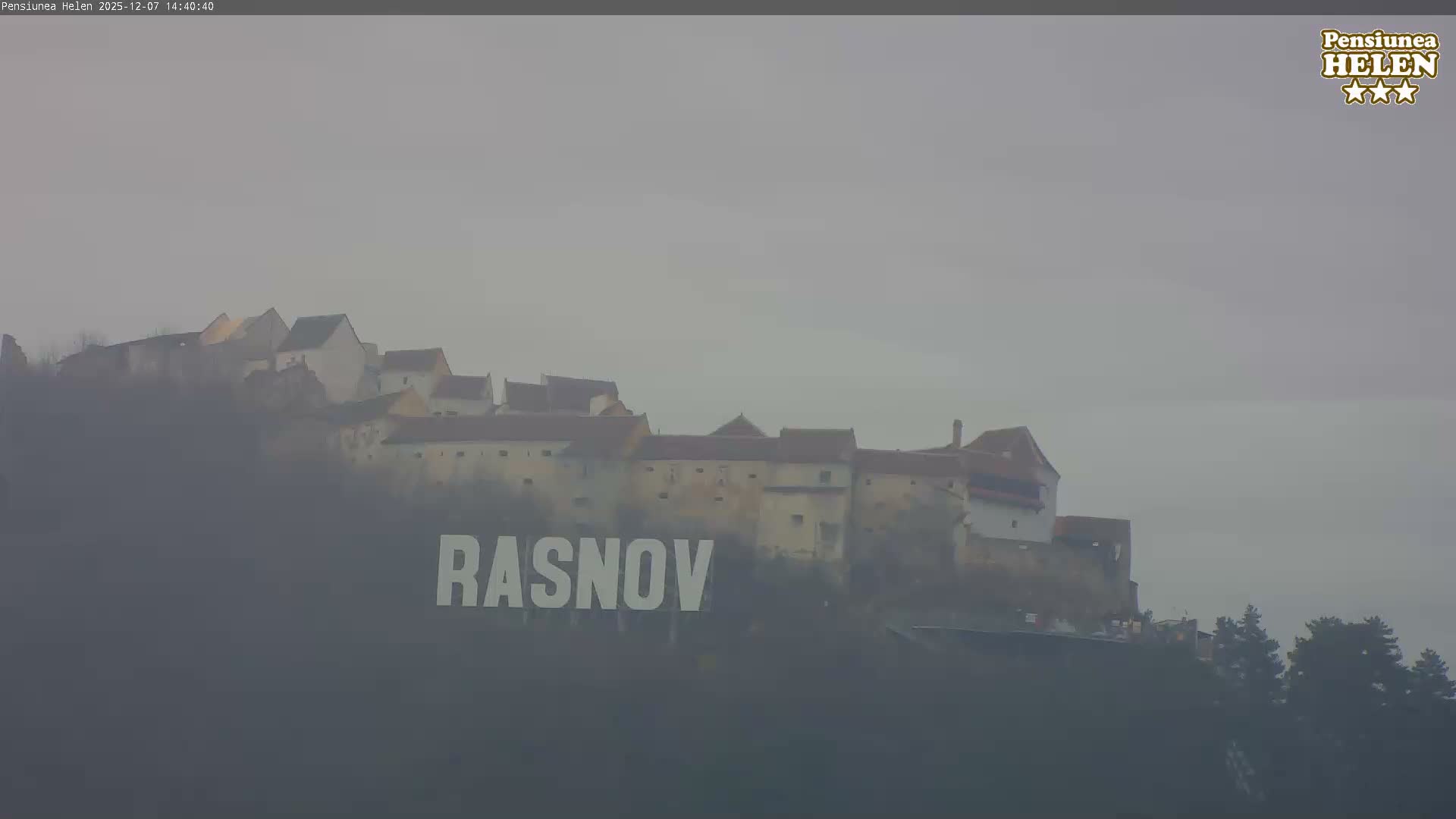 Rasnov Fortress ( Cetetea Râșnov) Live Cam - Râșnov, Braşov, Romania