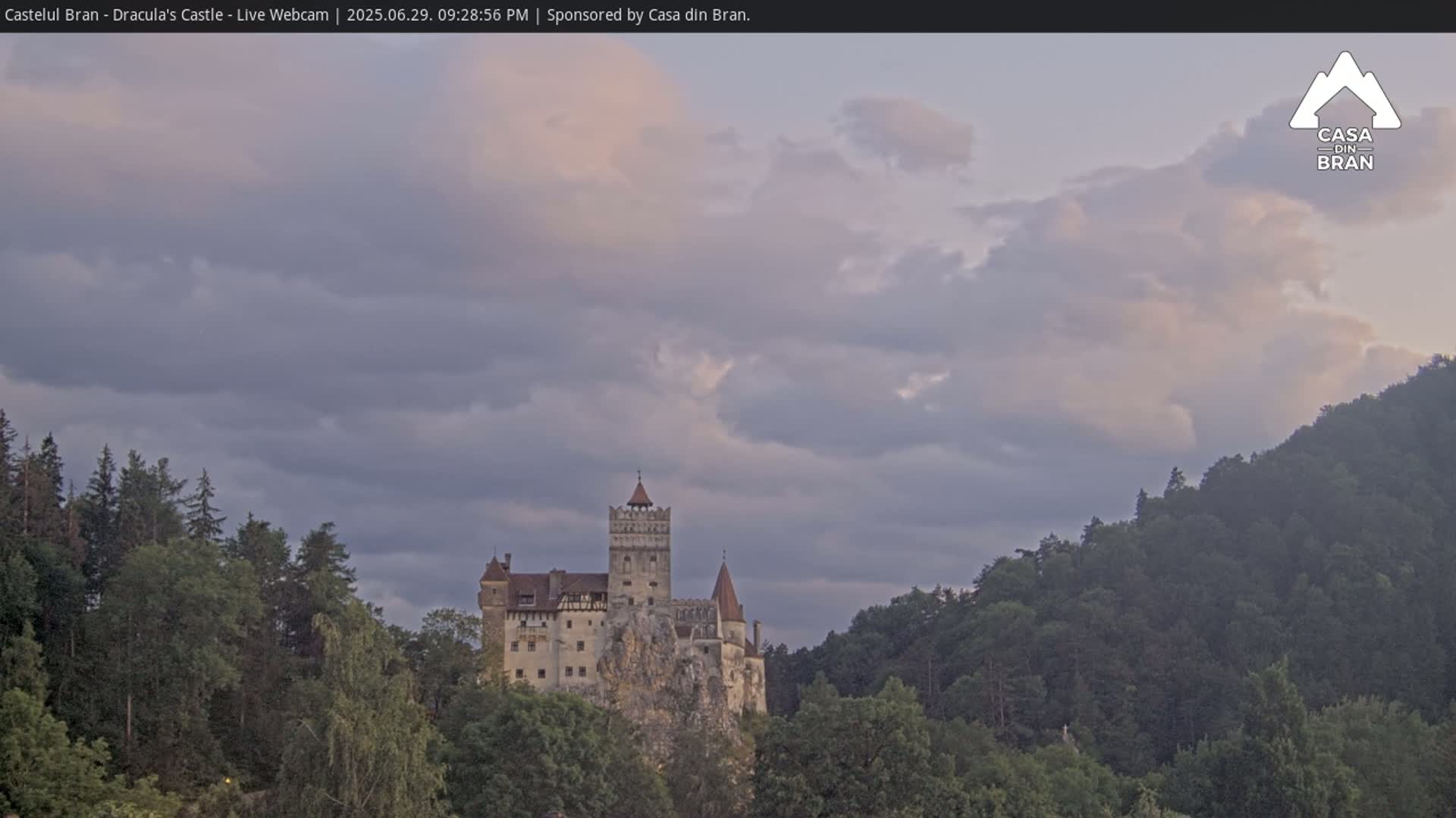 Bran, Dracula's Castle ( Castelul Bran) Live Cam - Bran, Braşov, Romania