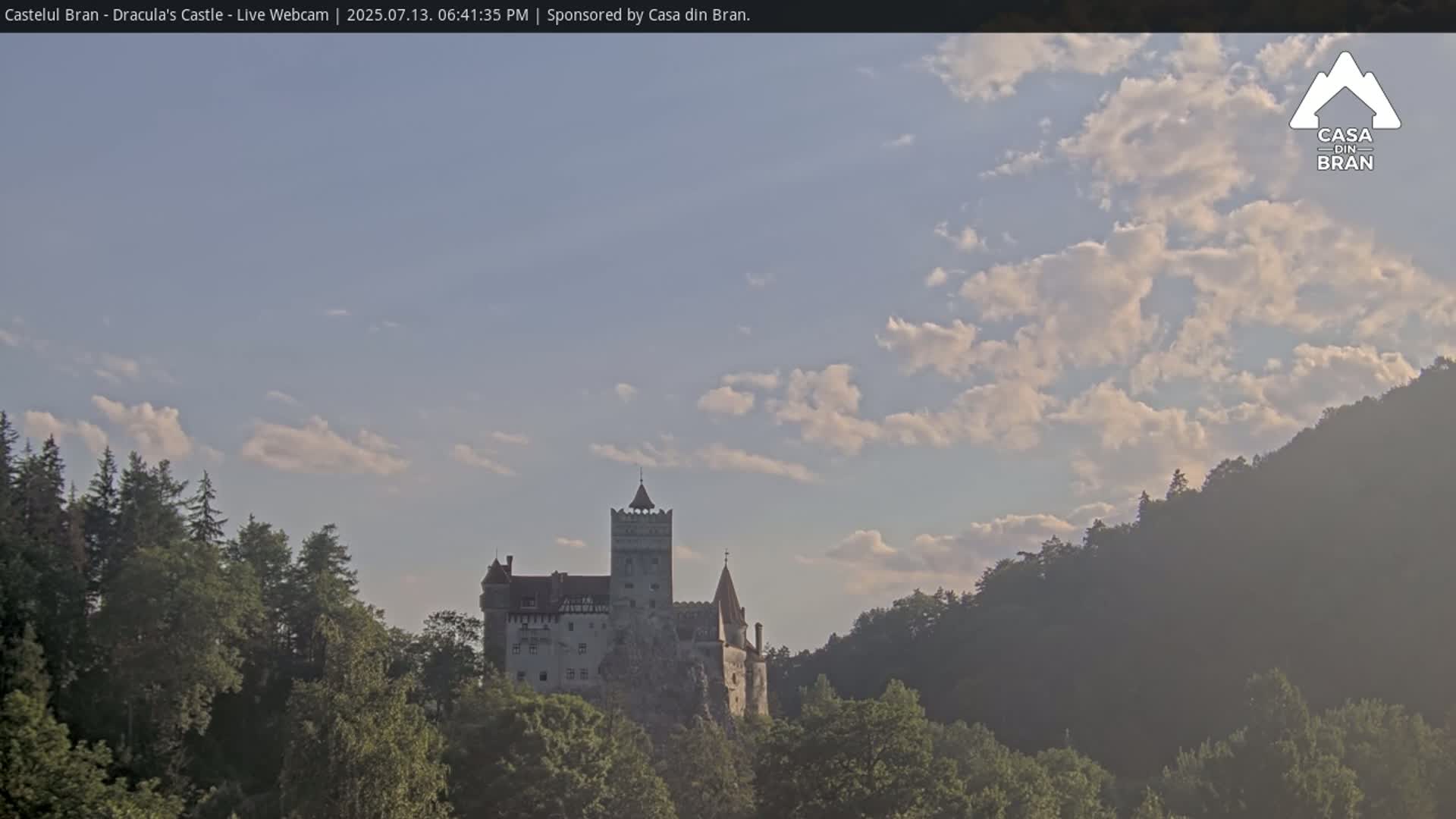 Bran, Dracula's Castle ( Castelul Bran) Live Cam - Bran, Braşov, Romania