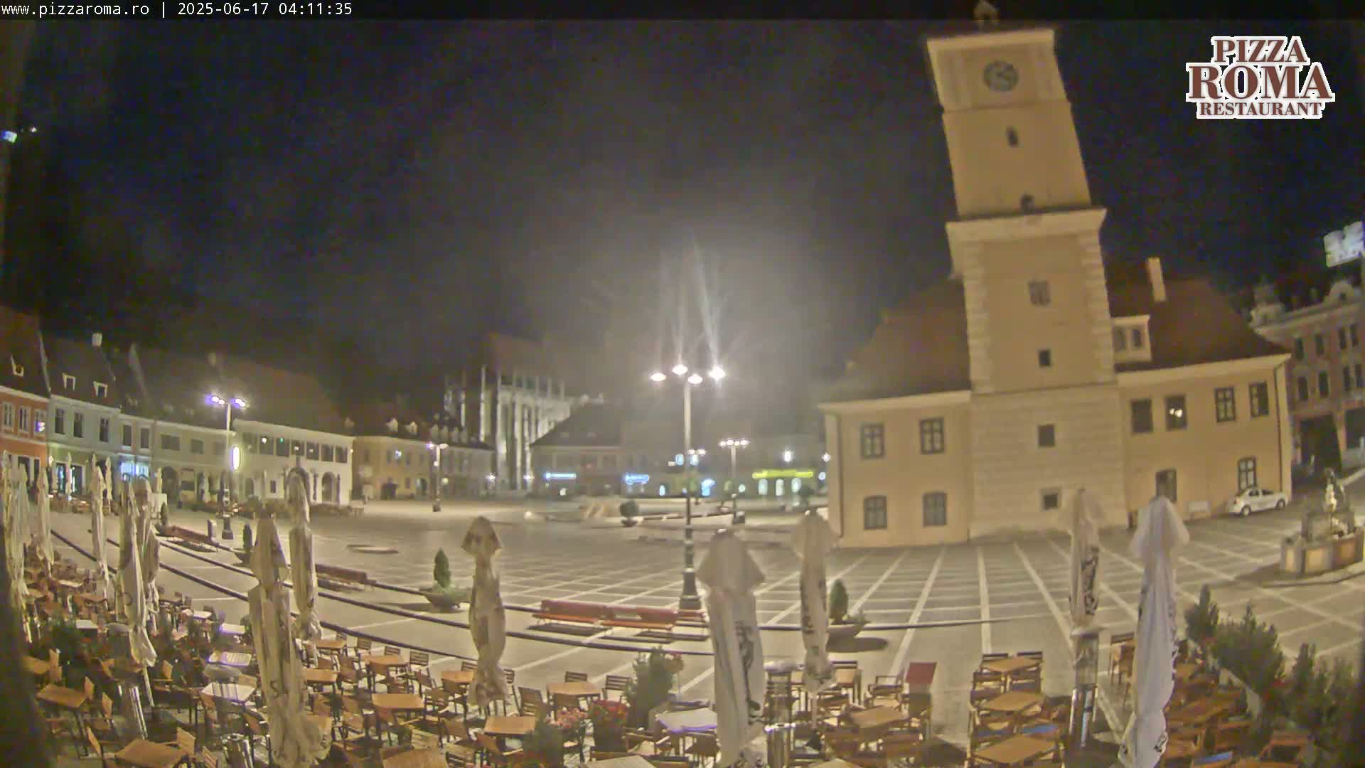 Brasov, Town / Council Square Piata Sfatului Live Cam - Centrul Vechi, Braşov, Romania