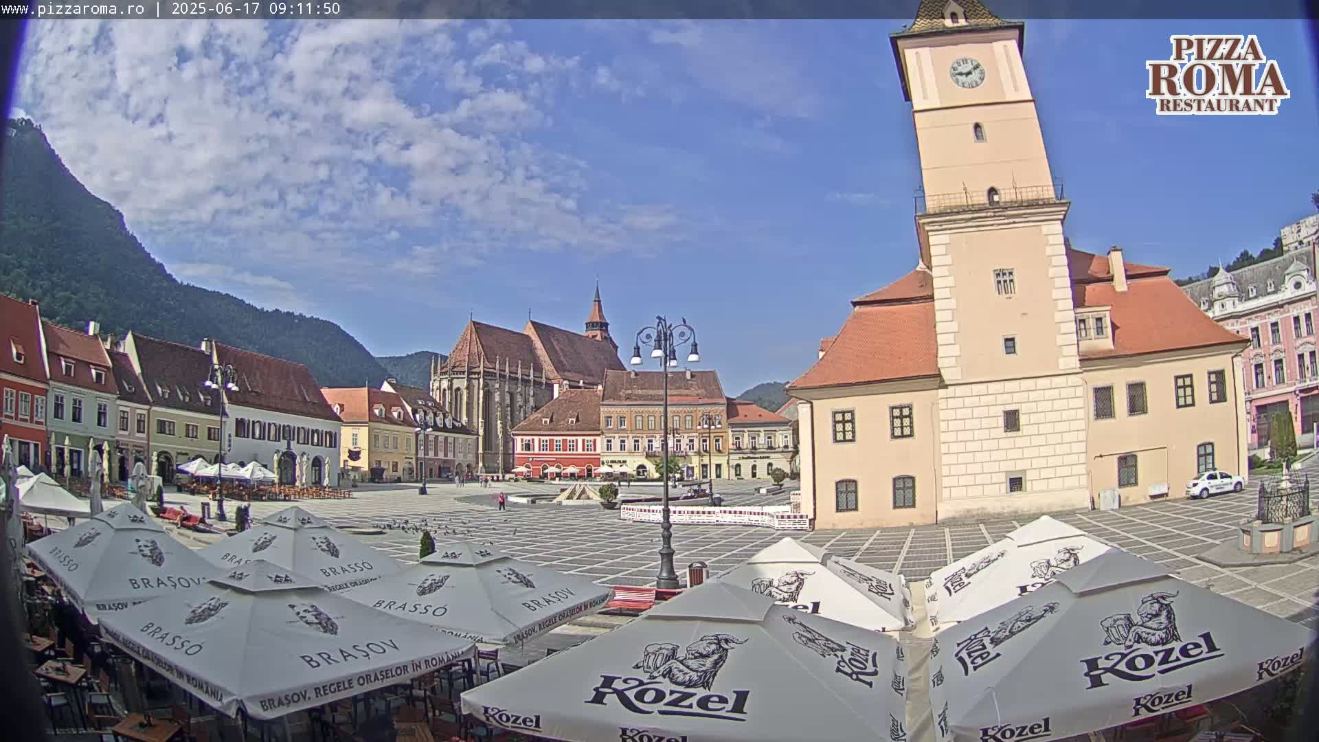 Brasov, Town / Council Square Piata Sfatului Live Cam - Centrul Vechi, Braşov, Romania