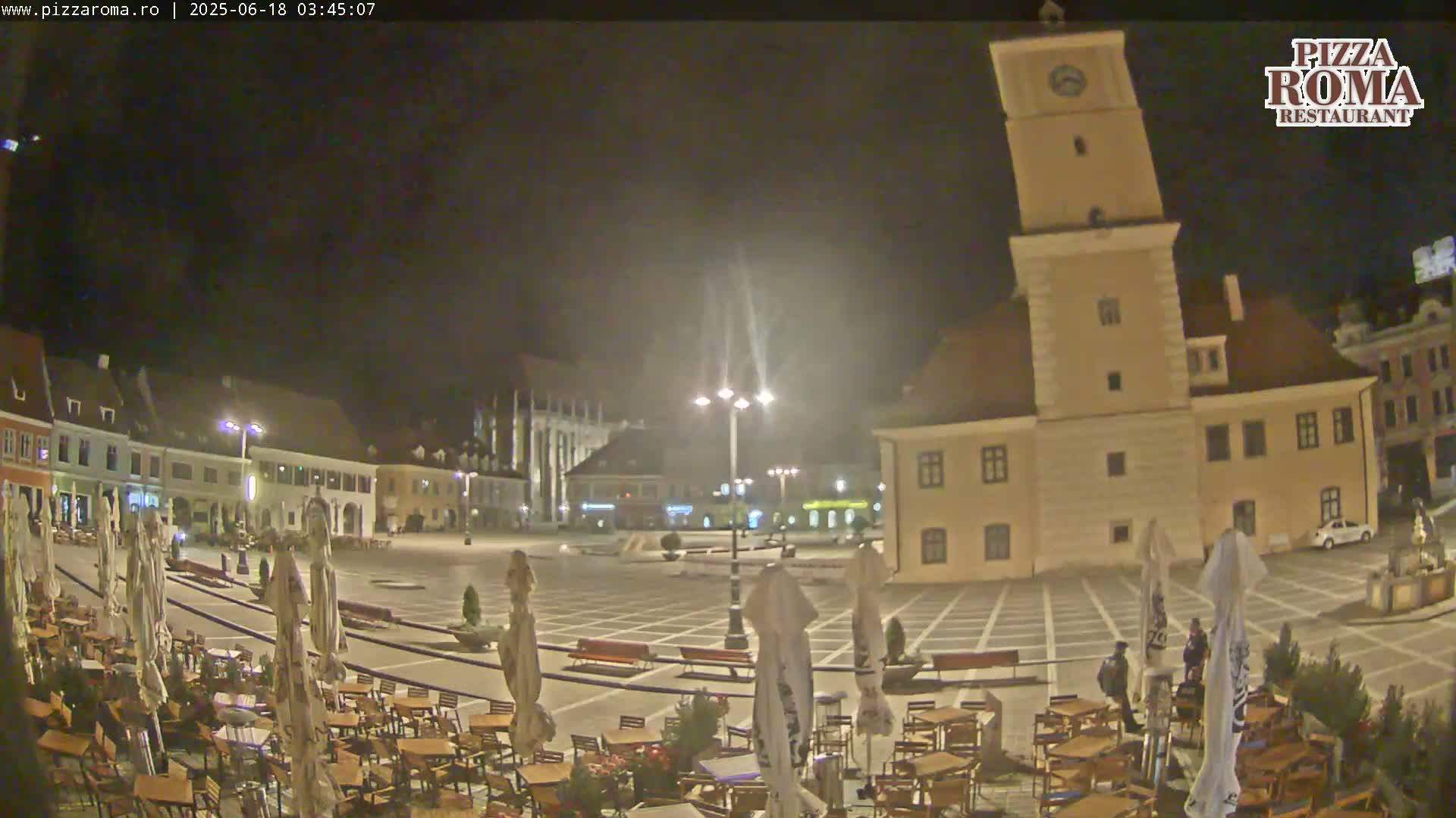 Brasov, Town / Council Square Piata Sfatului Live Cam - Centrul Vechi, Braşov, Romania