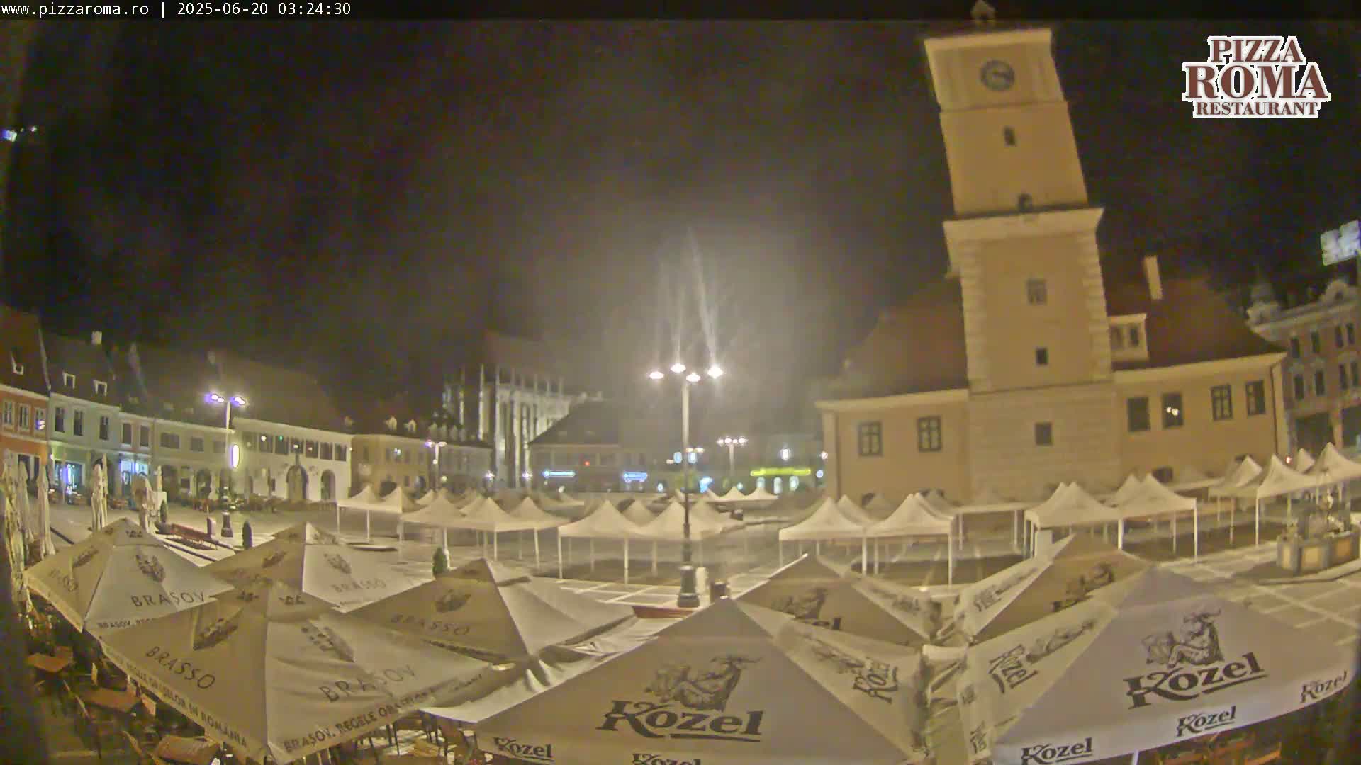 Brasov, Town / Council Square Piata Sfatului Live Cam - Centrul Vechi, Braşov, Romania