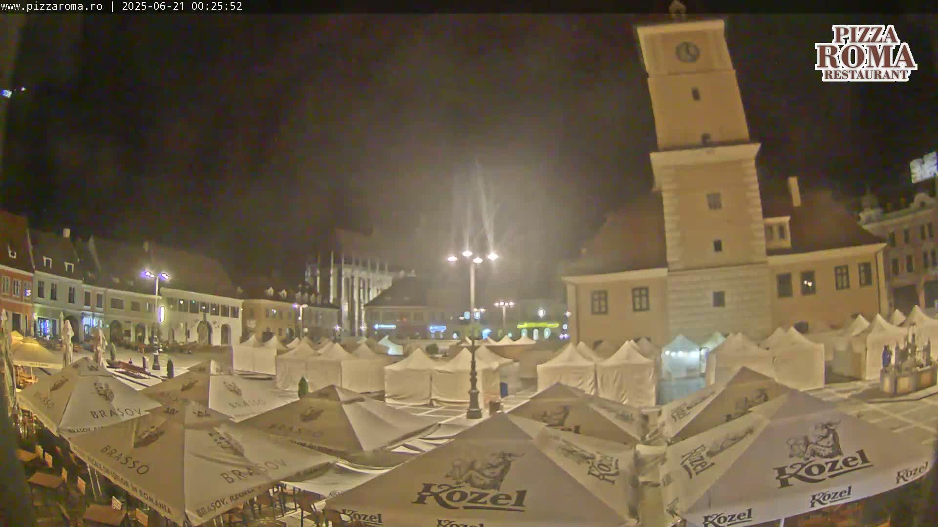 Brasov, Town / Council Square Piata Sfatului Live Cam - Centrul Vechi, Braşov, Romania