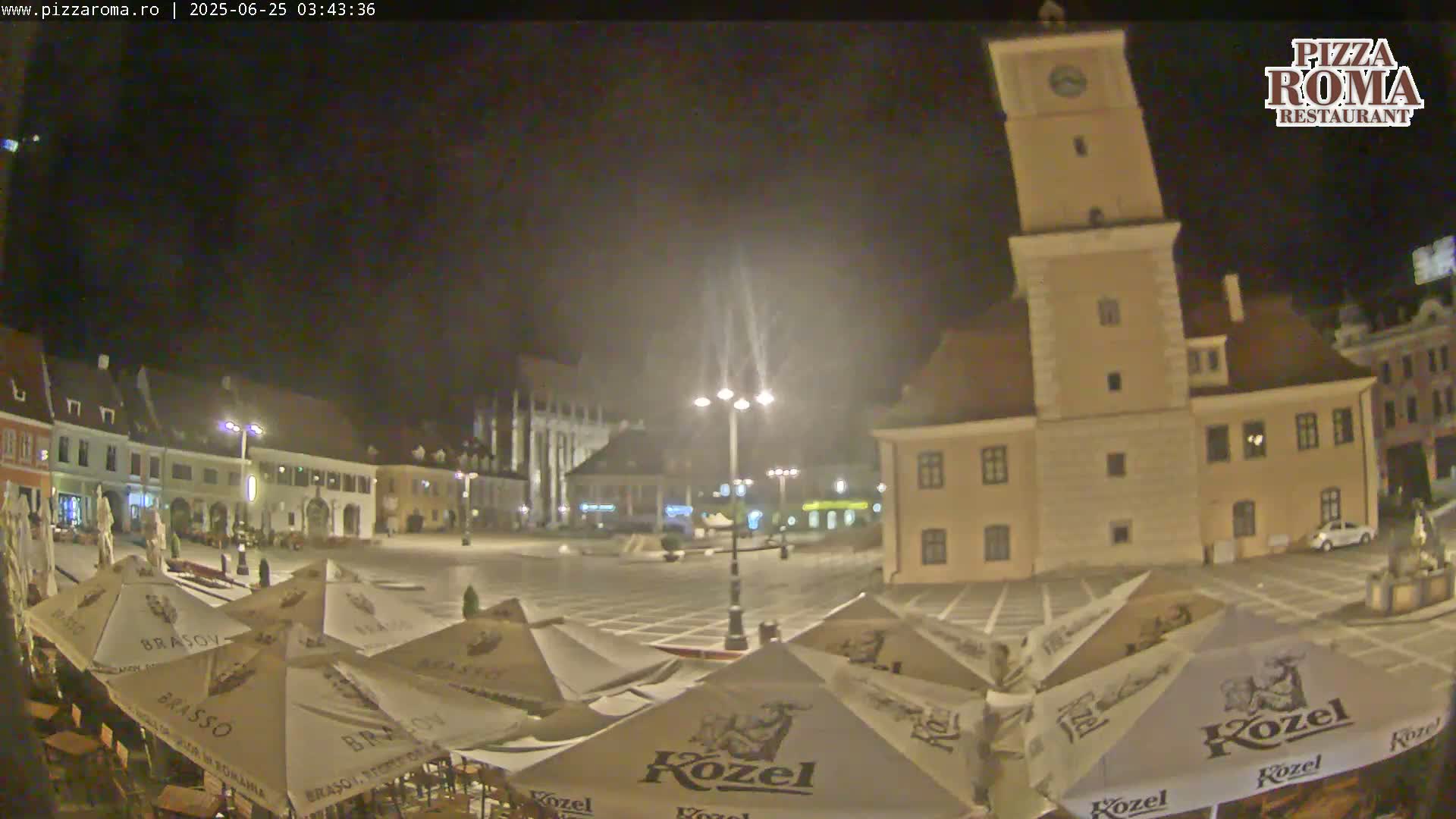 Brasov, Town / Council Square Piata Sfatului Live Cam - Centrul Vechi, Braşov, Romania