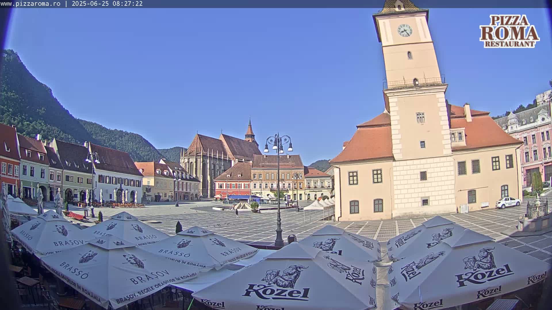 Brasov, Town / Council Square Piata Sfatului Live Cam - Centrul Vechi, Braşov, Romania