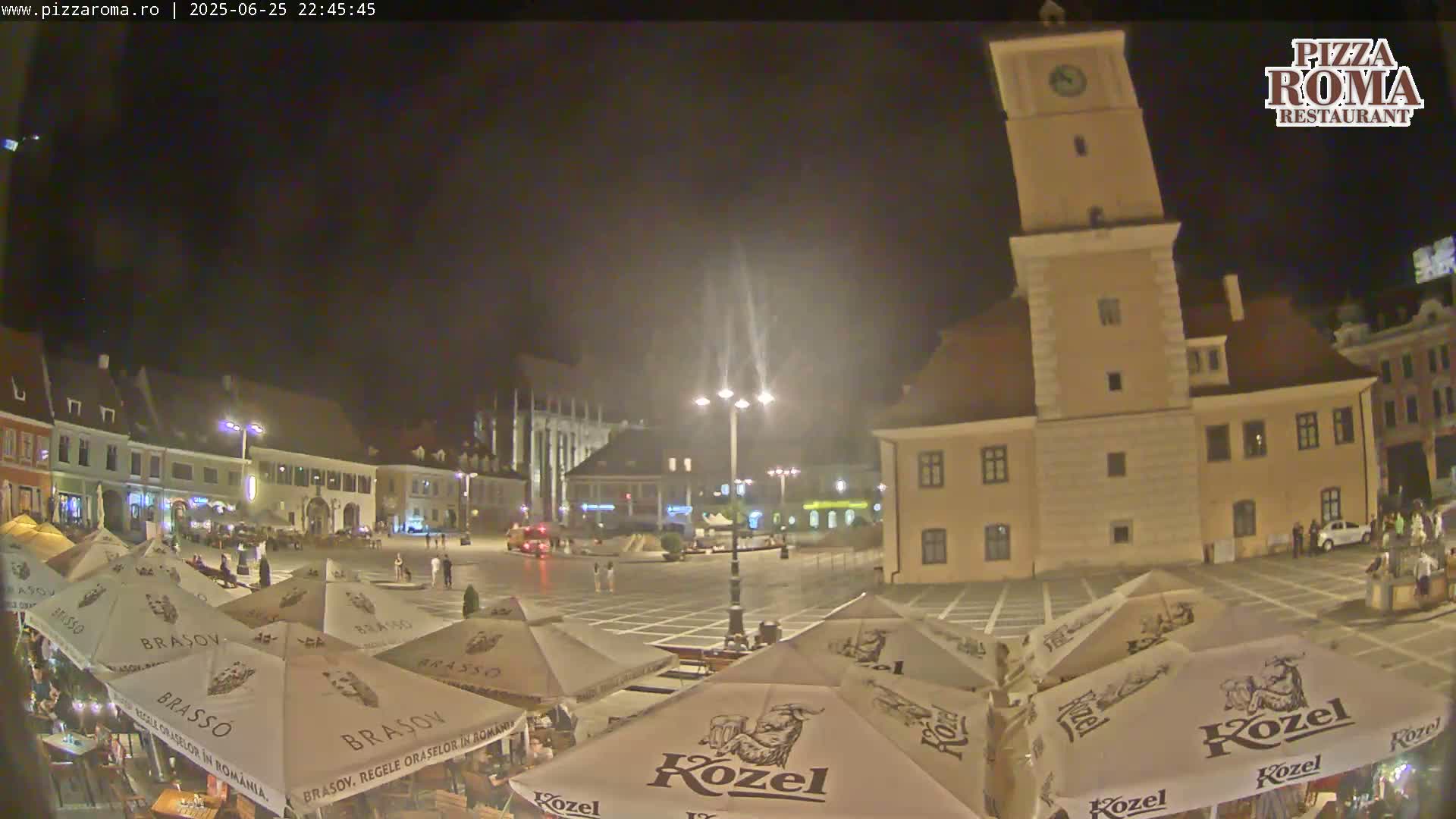 Brasov, Town / Council Square Piata Sfatului Live Cam - Centrul Vechi, Braşov, Romania