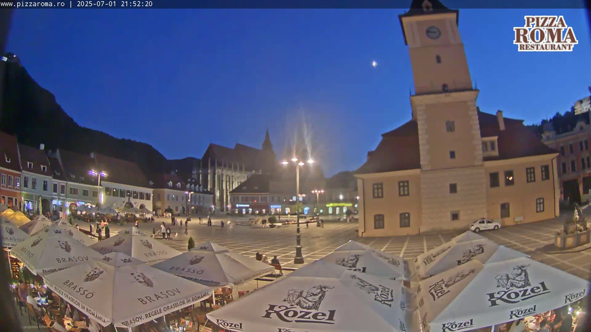 Brasov, Town / Council Square Piata Sfatului Live Cam - Centrul Vechi, Braşov, Romania