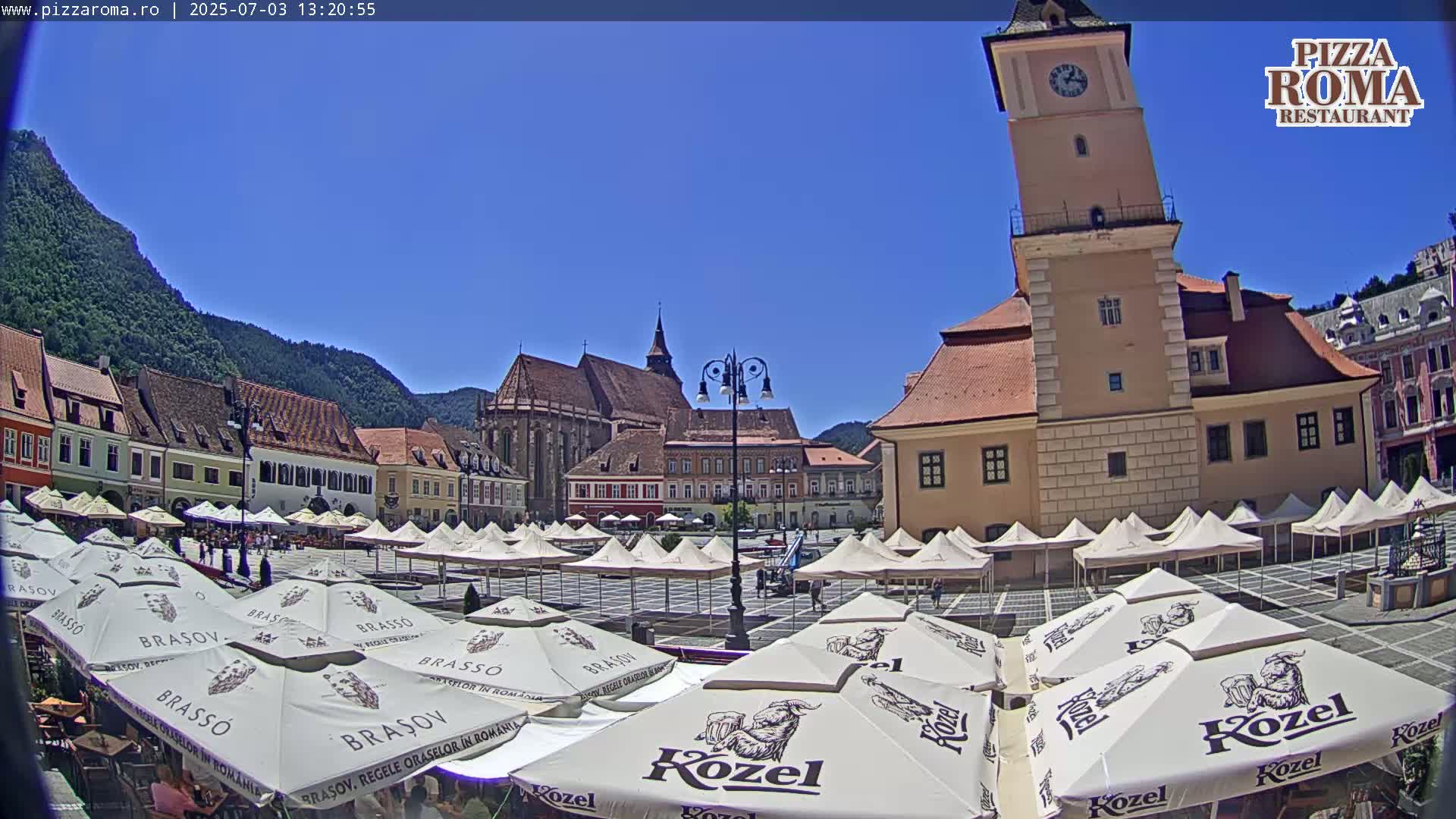 Brasov, Town / Council Square Piata Sfatului Live Cam - Centrul Vechi, Braşov, Romania