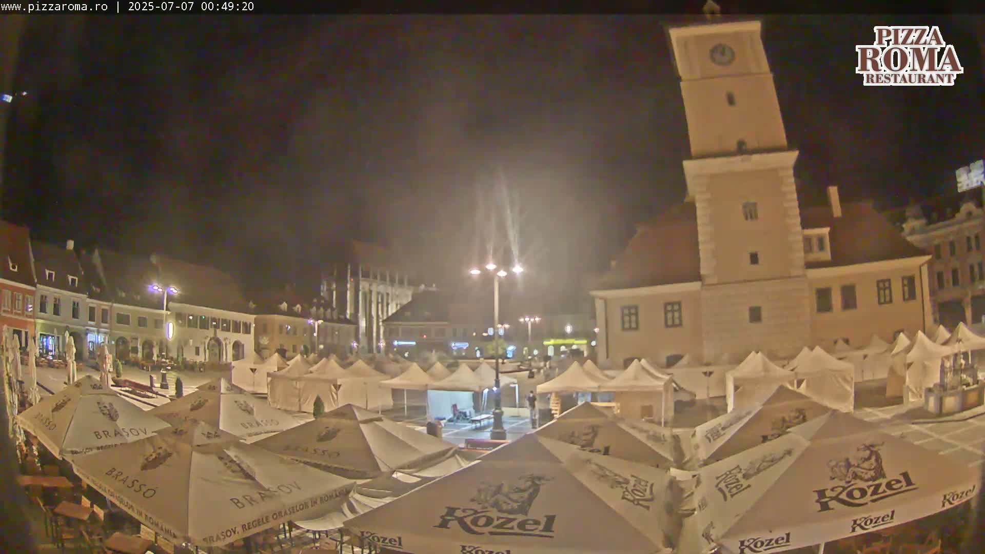 Brasov, Town / Council Square Piata Sfatului Live Cam - Centrul Vechi, Braşov, Romania