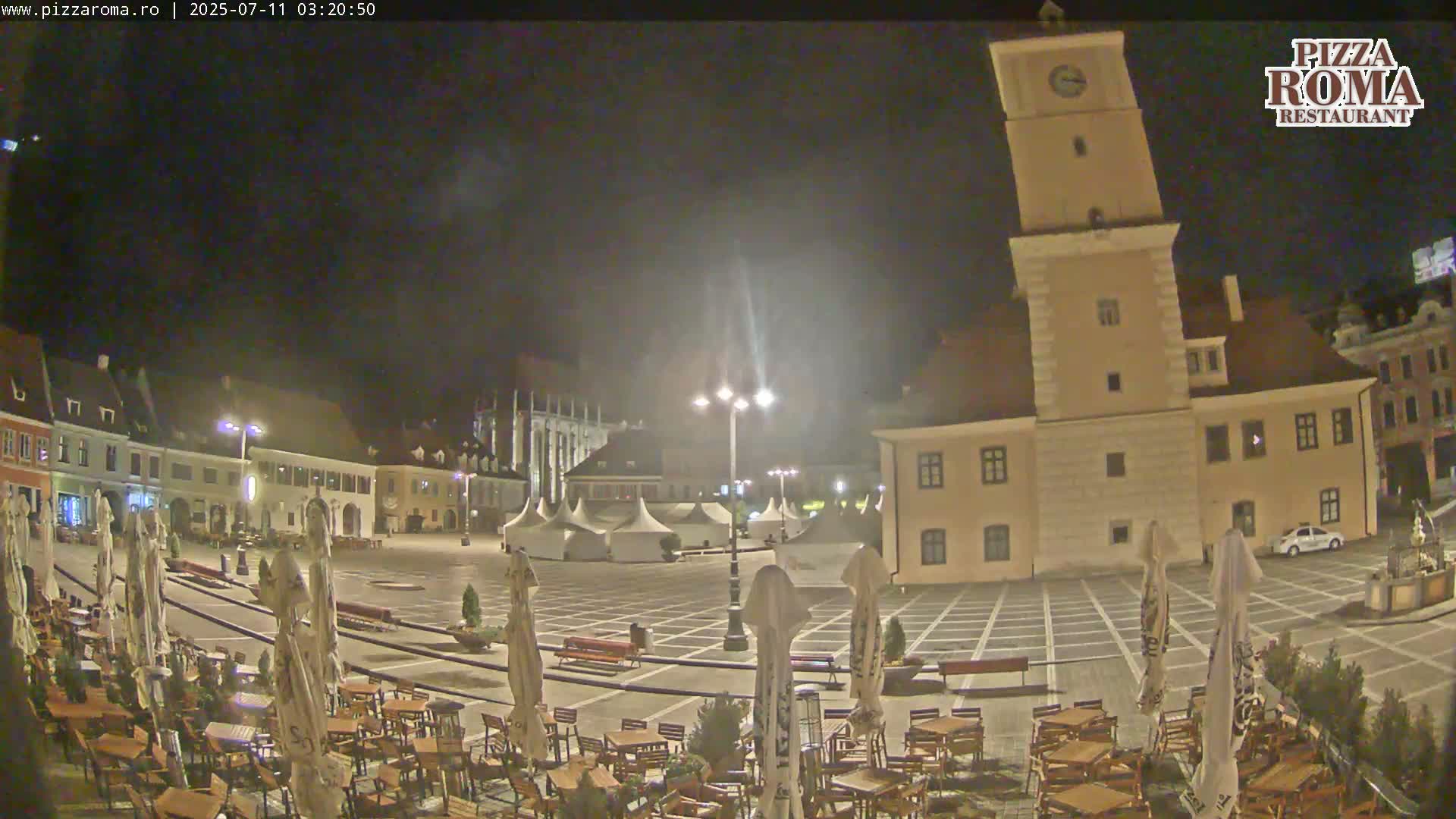 Brasov, Town / Council Square Piata Sfatului Live Cam - Centrul Vechi, Braşov, Romania