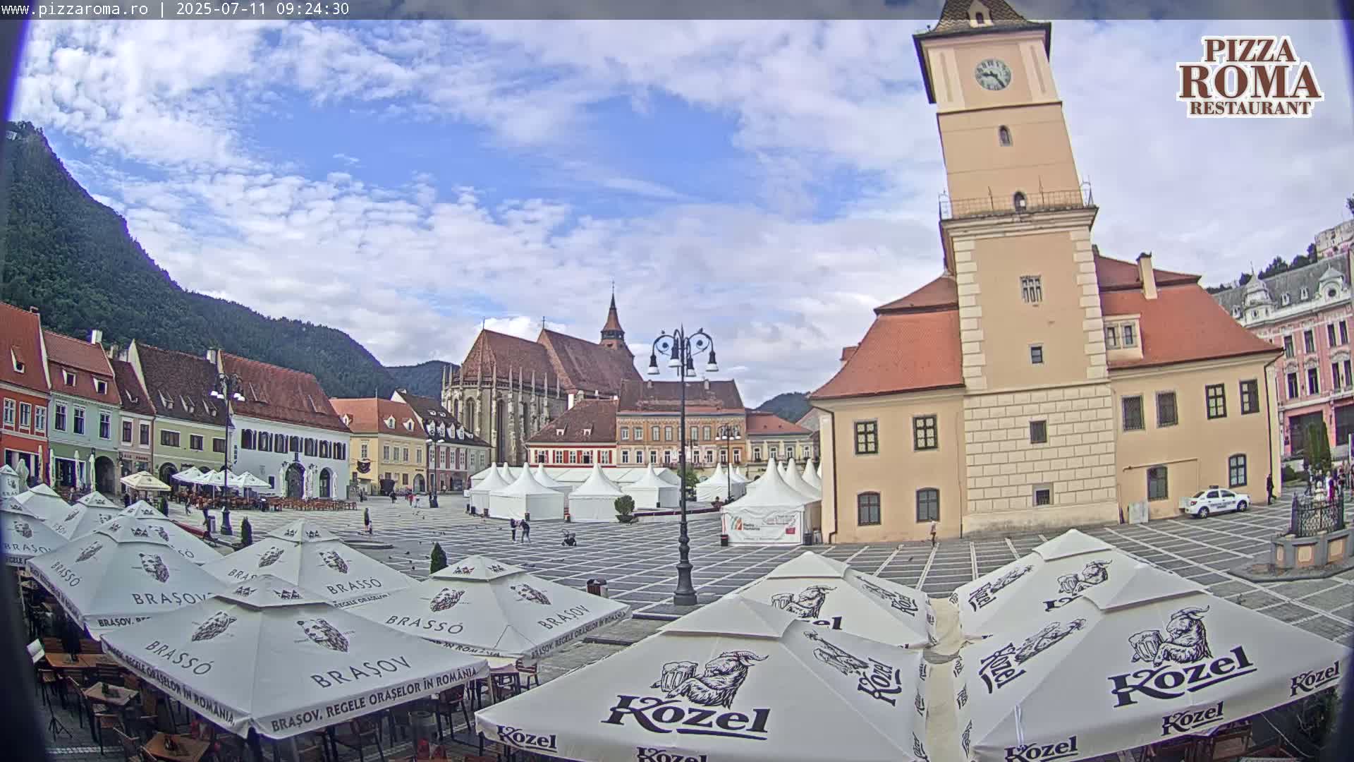 Brasov, Town / Council Square Piata Sfatului Live Cam - Centrul Vechi, Braşov, Romania