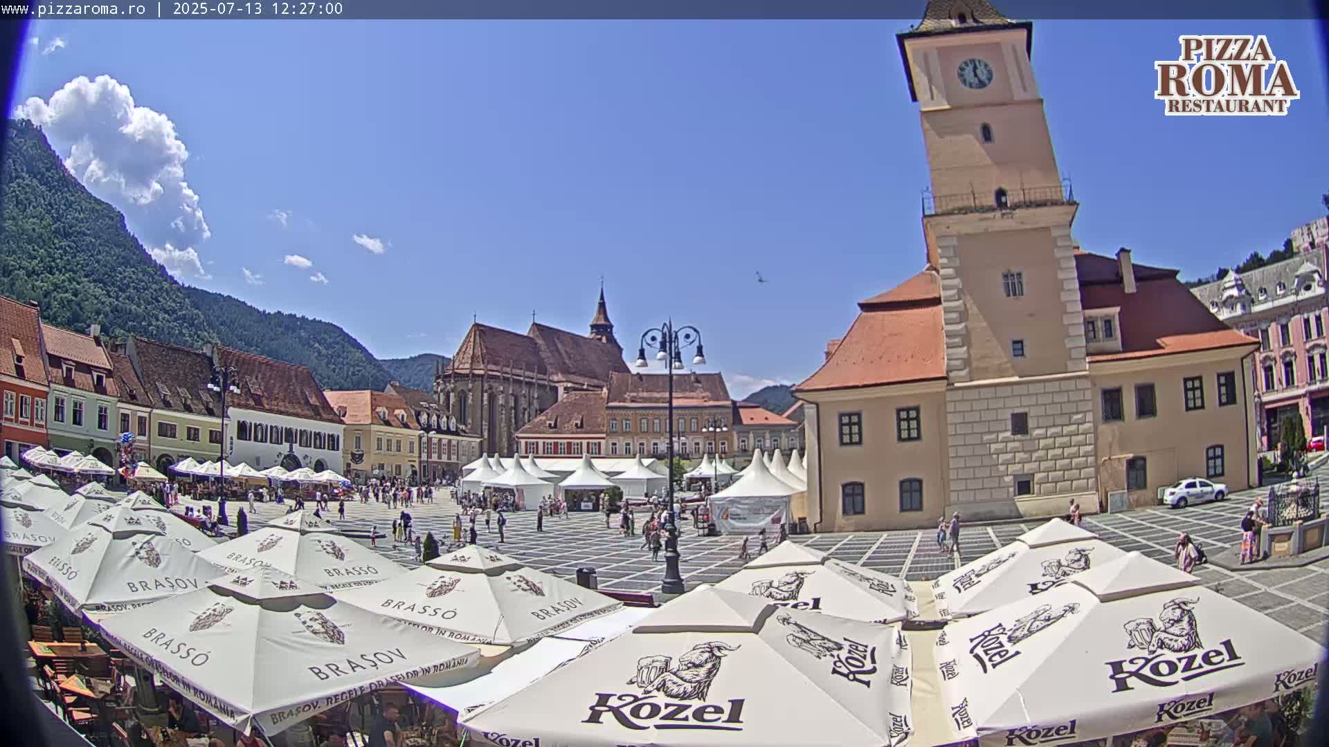 Brasov, Town / Council Square Piata Sfatului Live Cam - Centrul Vechi, Braşov, Romania
