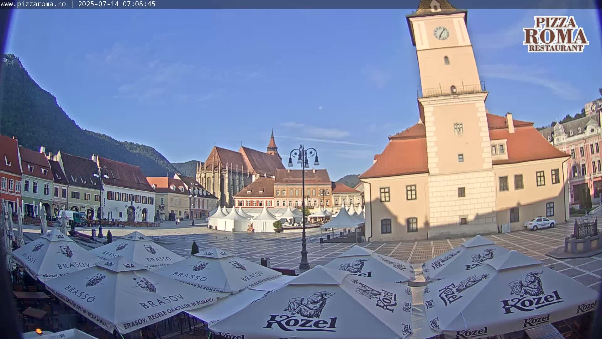 Brasov, Town / Council Square Piata Sfatului Live Cam - Centrul Vechi, Braşov, Romania