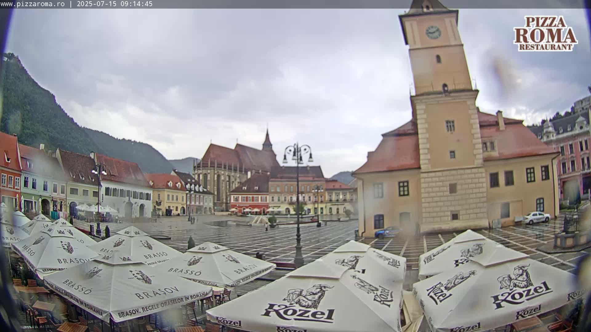 Brasov, Town / Council Square Piata Sfatului Live Cam - Centrul Vechi, Braşov, Romania