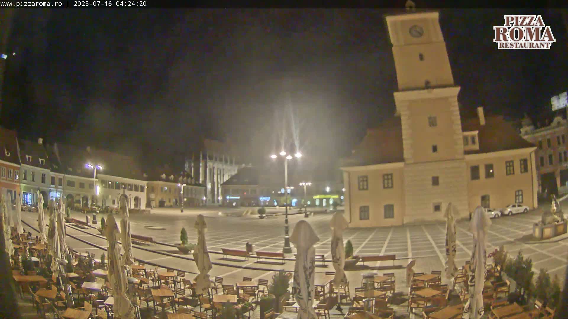 Brasov, Town / Council Square Piata Sfatului Live Cam - Centrul Vechi, Braşov, Romania