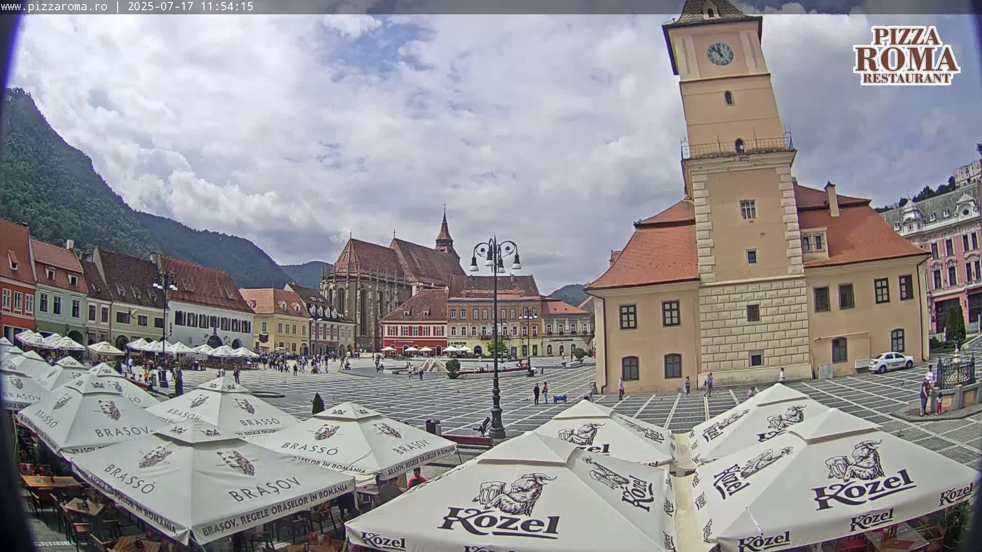 Brasov, Town / Council Square Piata Sfatului Live Cam - Centrul Vechi, Braşov, Romania