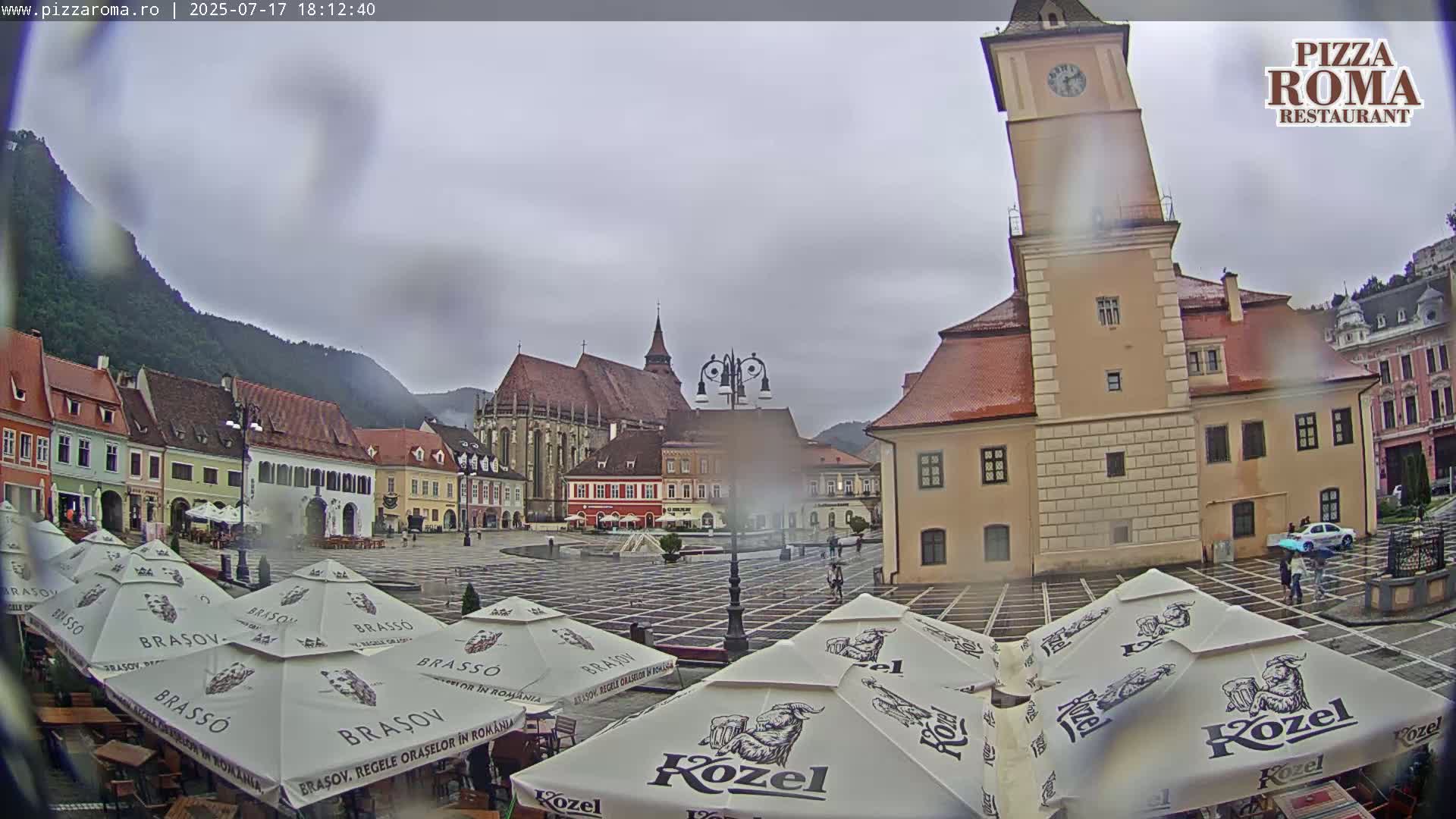Brasov, Town / Council Square Piata Sfatului Live Cam - Centrul Vechi, Braşov, Romania