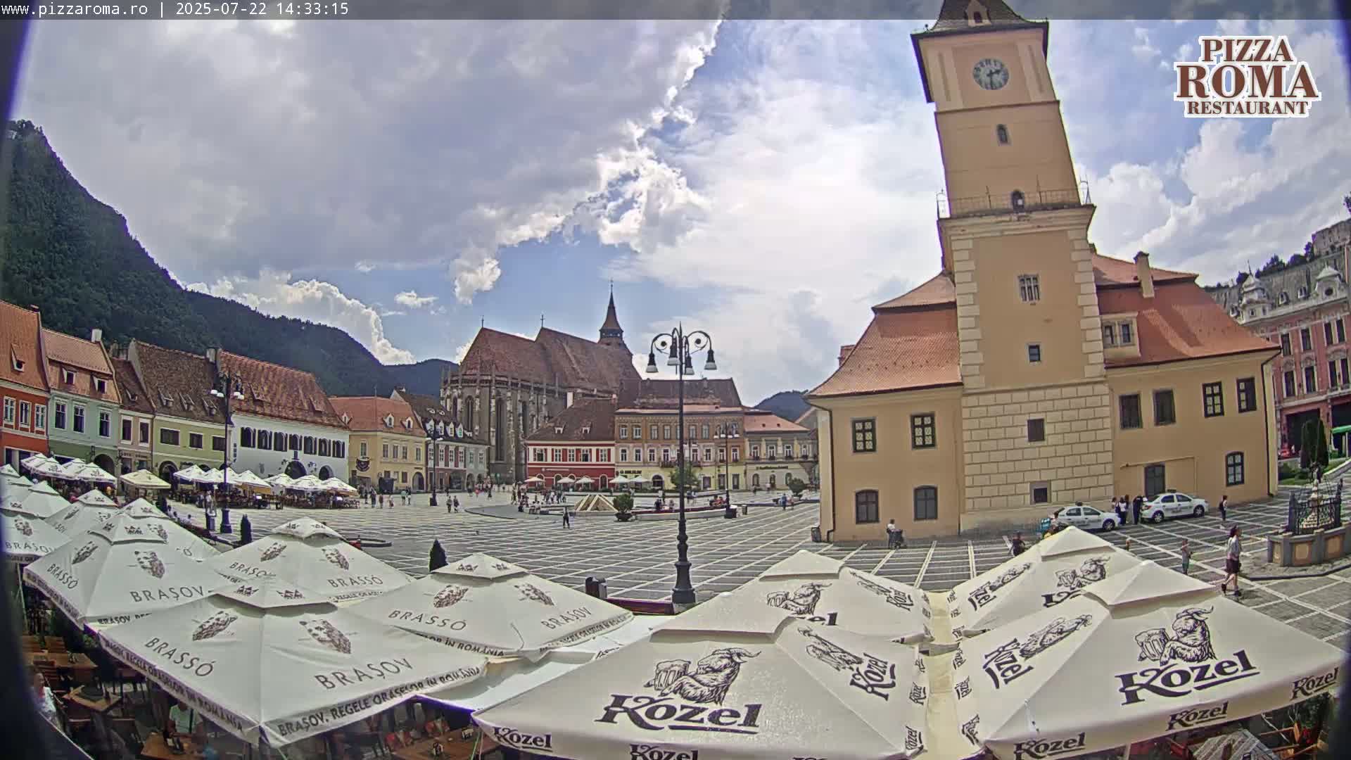 Brasov, Town / Council Square Piata Sfatului Live Cam - Centrul Vechi, Braşov, Romania