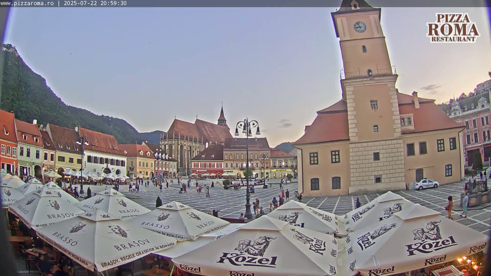 Brasov, Town / Council Square Piata Sfatului Live Cam - Centrul Vechi, Braşov, Romania