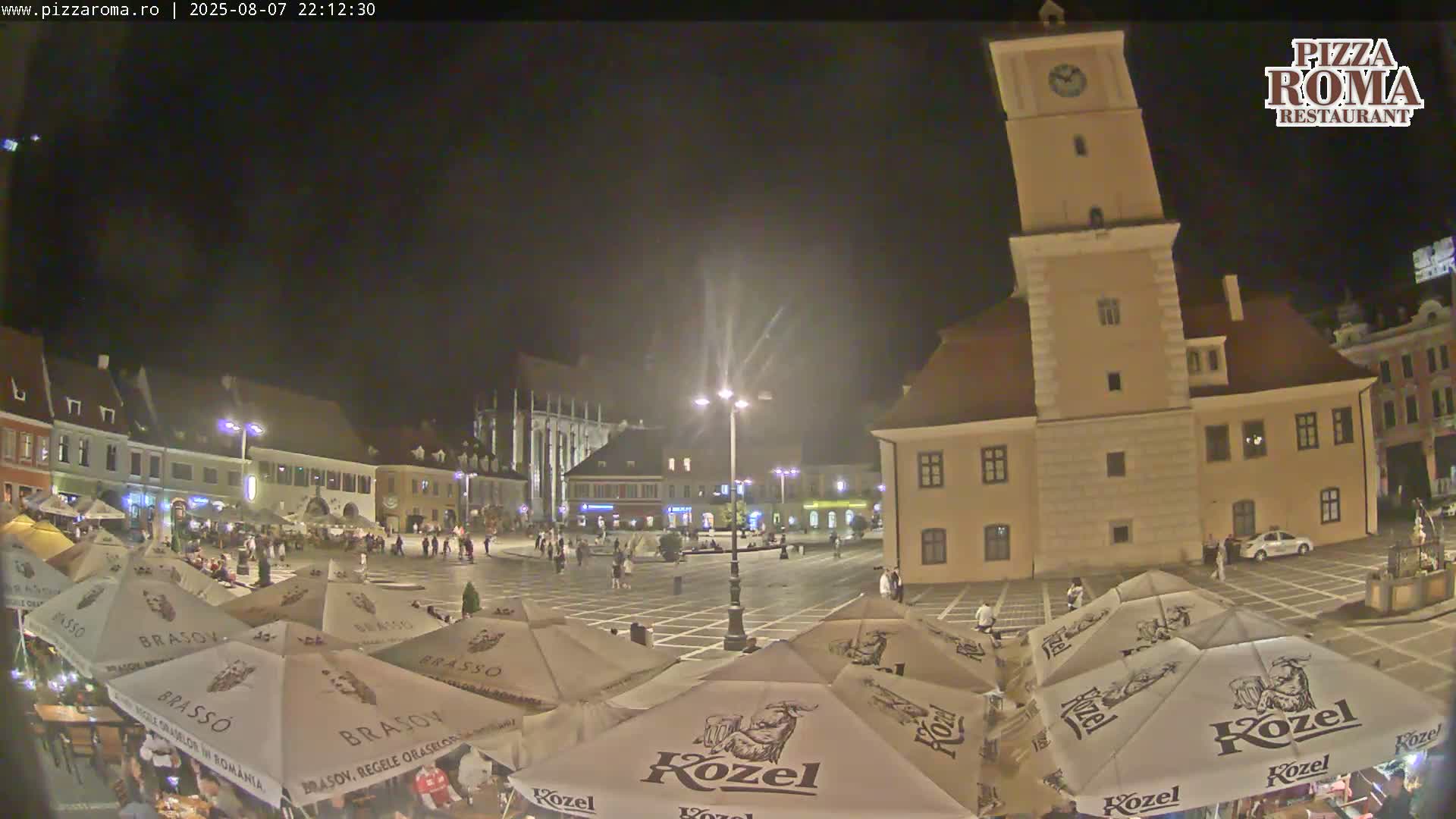 Brasov, Town / Council Square Piata Sfatului Live Cam - Centrul Vechi, Braşov, Romania