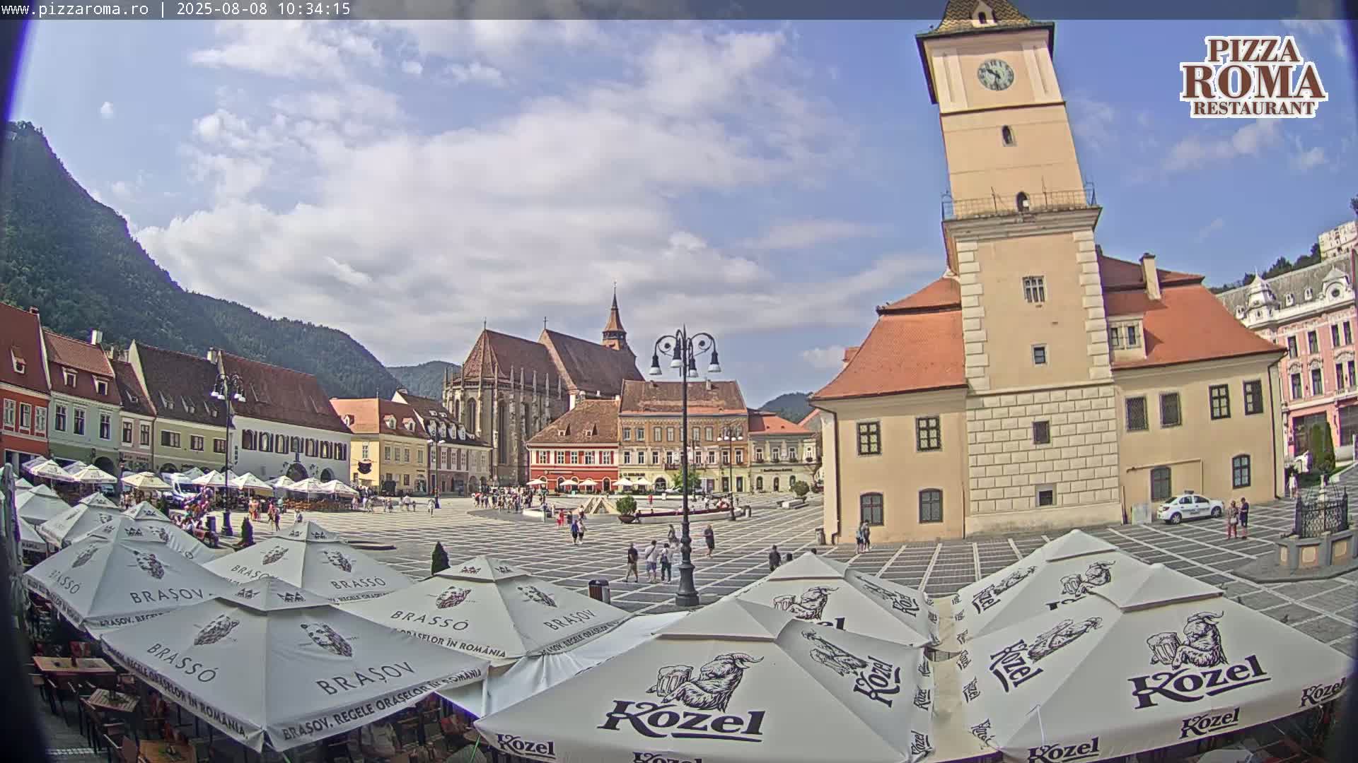 Brasov, Town / Council Square Piata Sfatului Live Cam - Centrul Vechi, Braşov, Romania