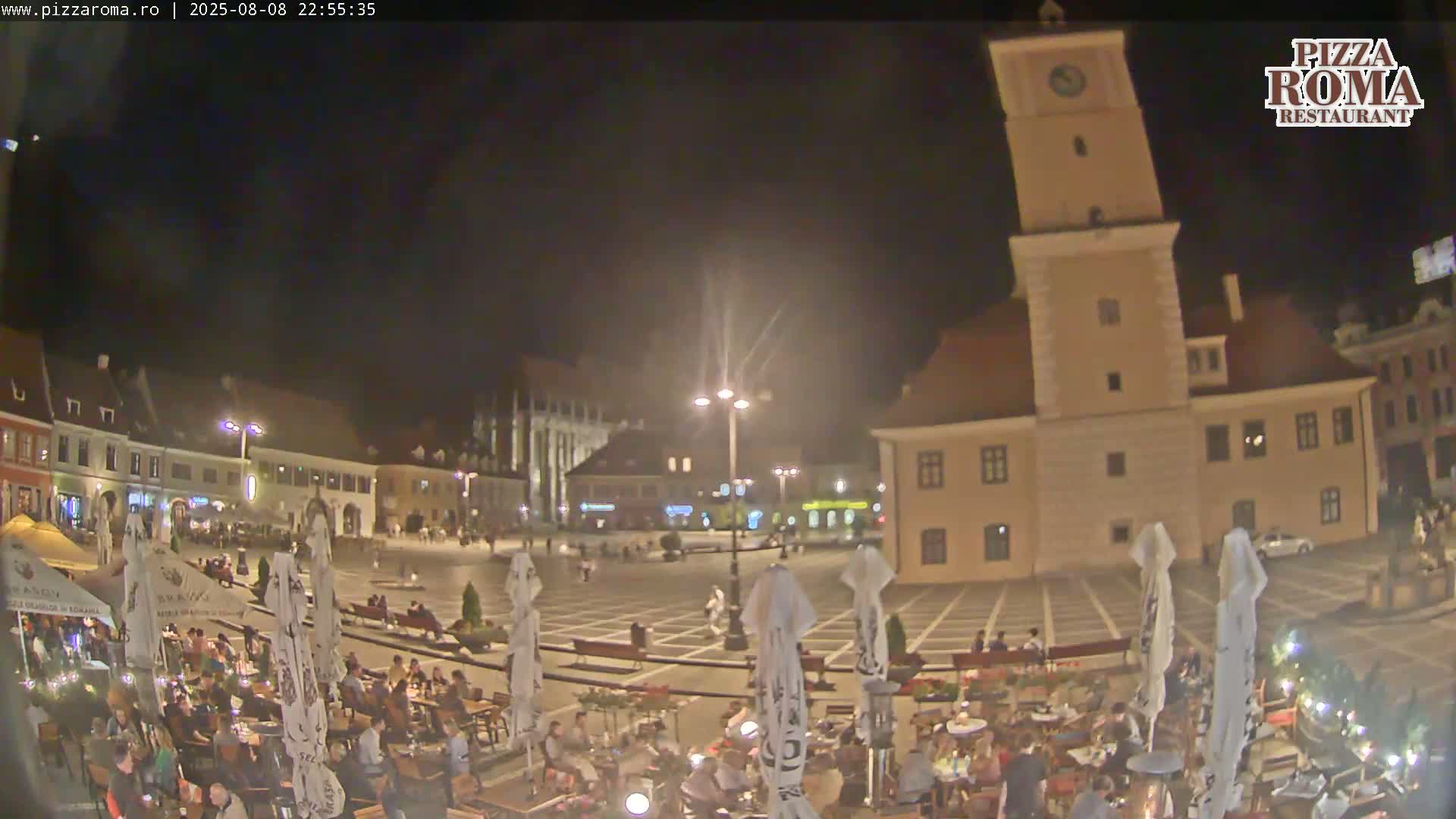 Brasov, Town / Council Square Piata Sfatului Live Cam - Centrul Vechi, Braşov, Romania